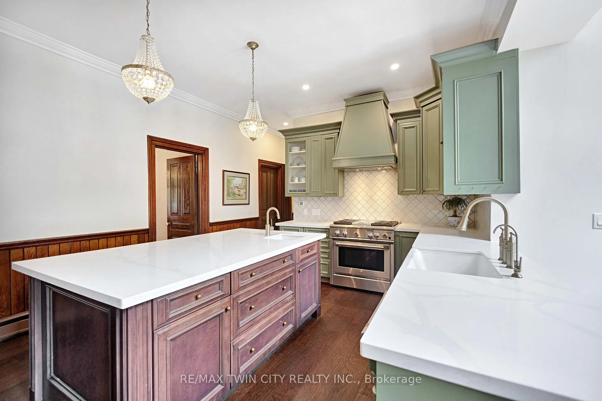 Photo 12 of 651 West Street, Norfolk, Simcoe — HOMEH