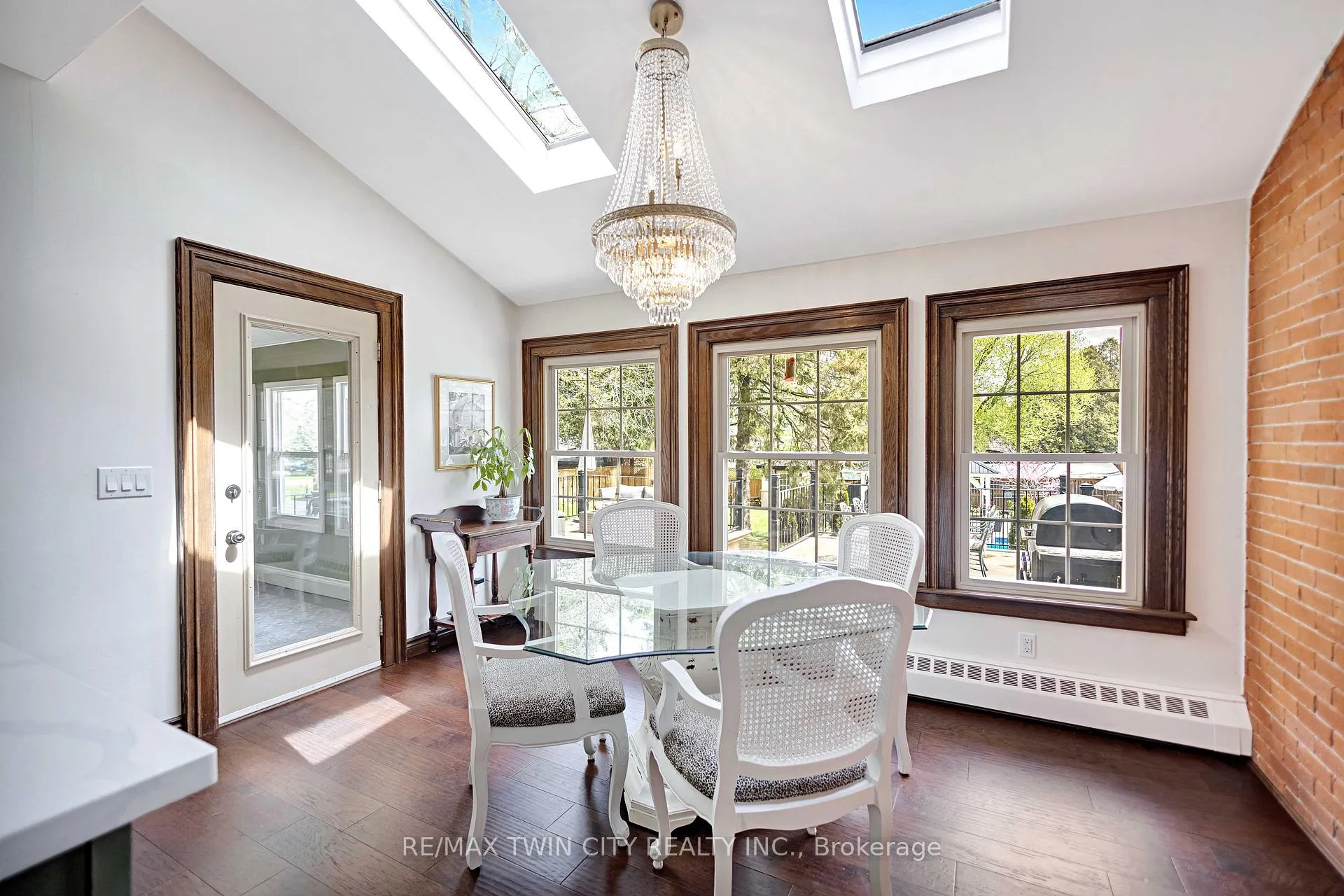 Photo 13 of 651 West Street, Norfolk, Simcoe — HOMEH