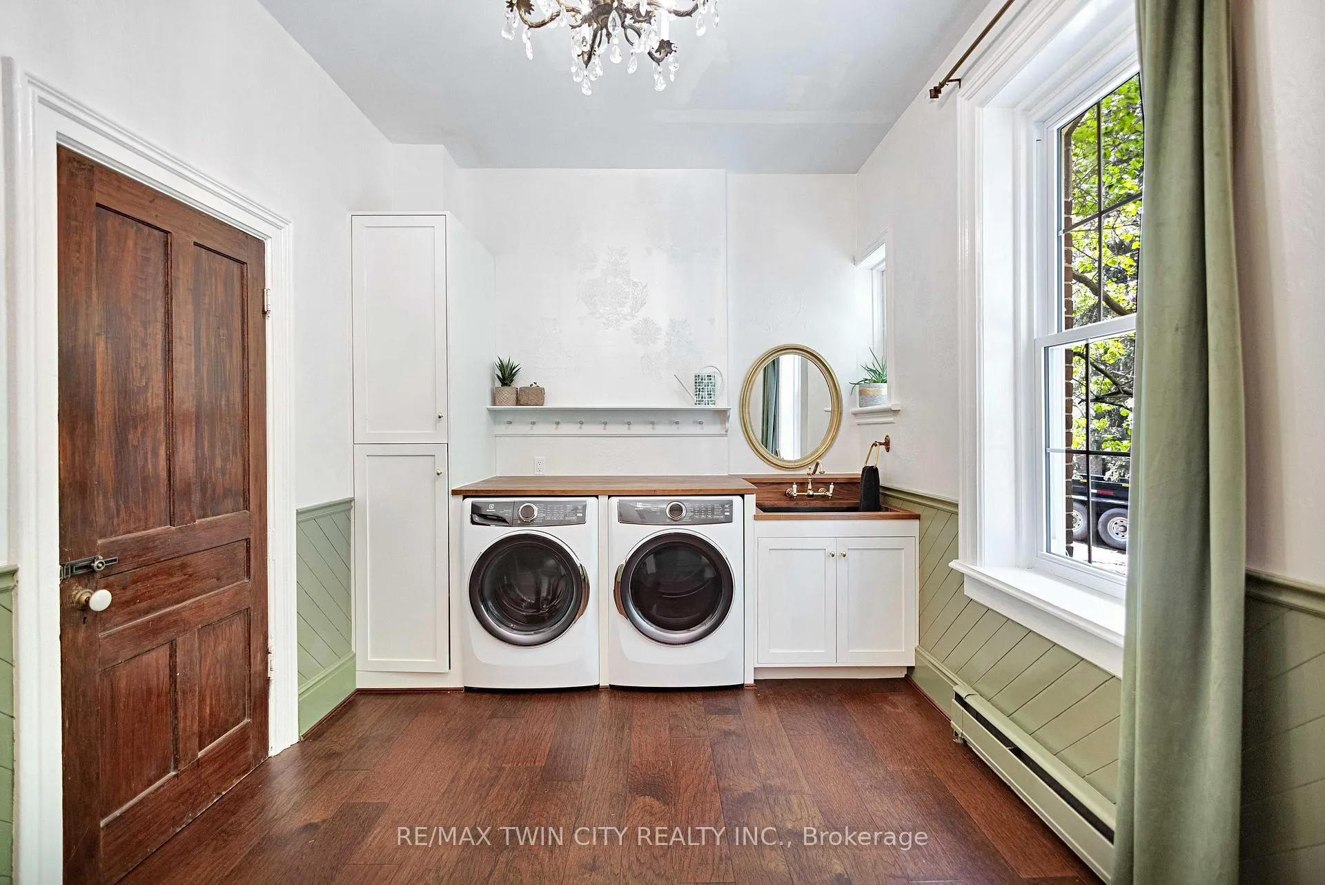 Photo 16 of 651 West Street, Norfolk, Simcoe — HOMEH
