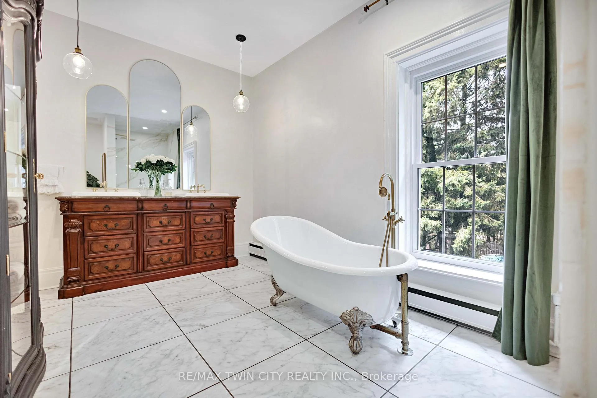 Photo 19 of 651 West Street, Norfolk, Simcoe — HOMEH