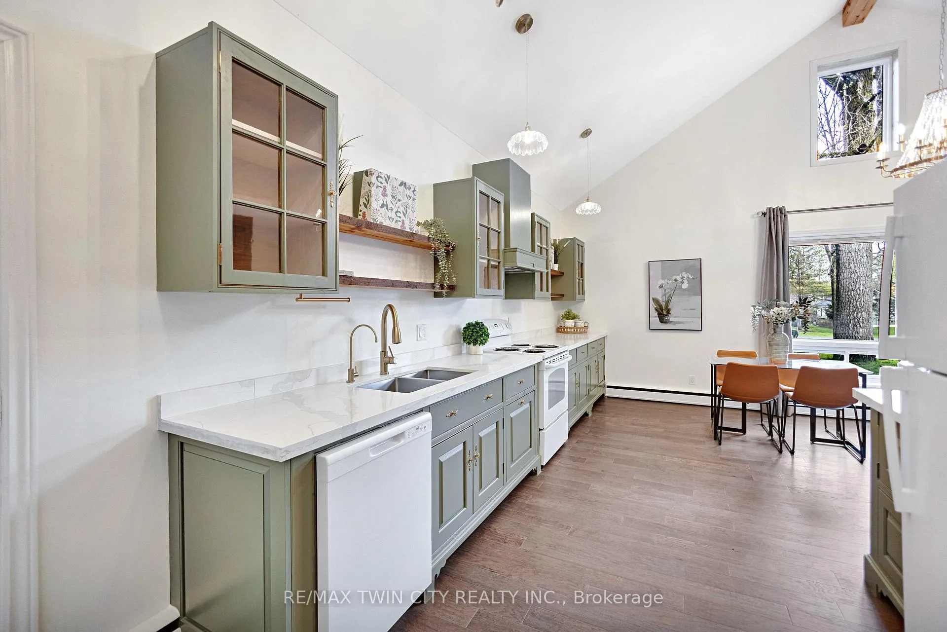 Photo 32 of 651 West Street, Norfolk, Simcoe — HOMEH
