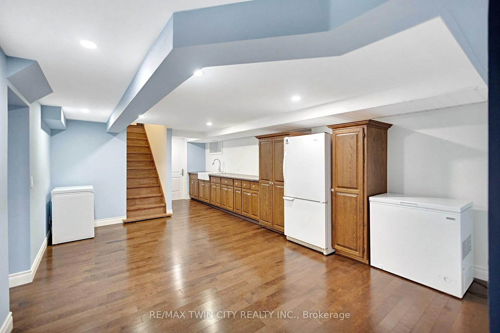 Photo 36 of 651 West Street, Norfolk, Simcoe — HOMEH