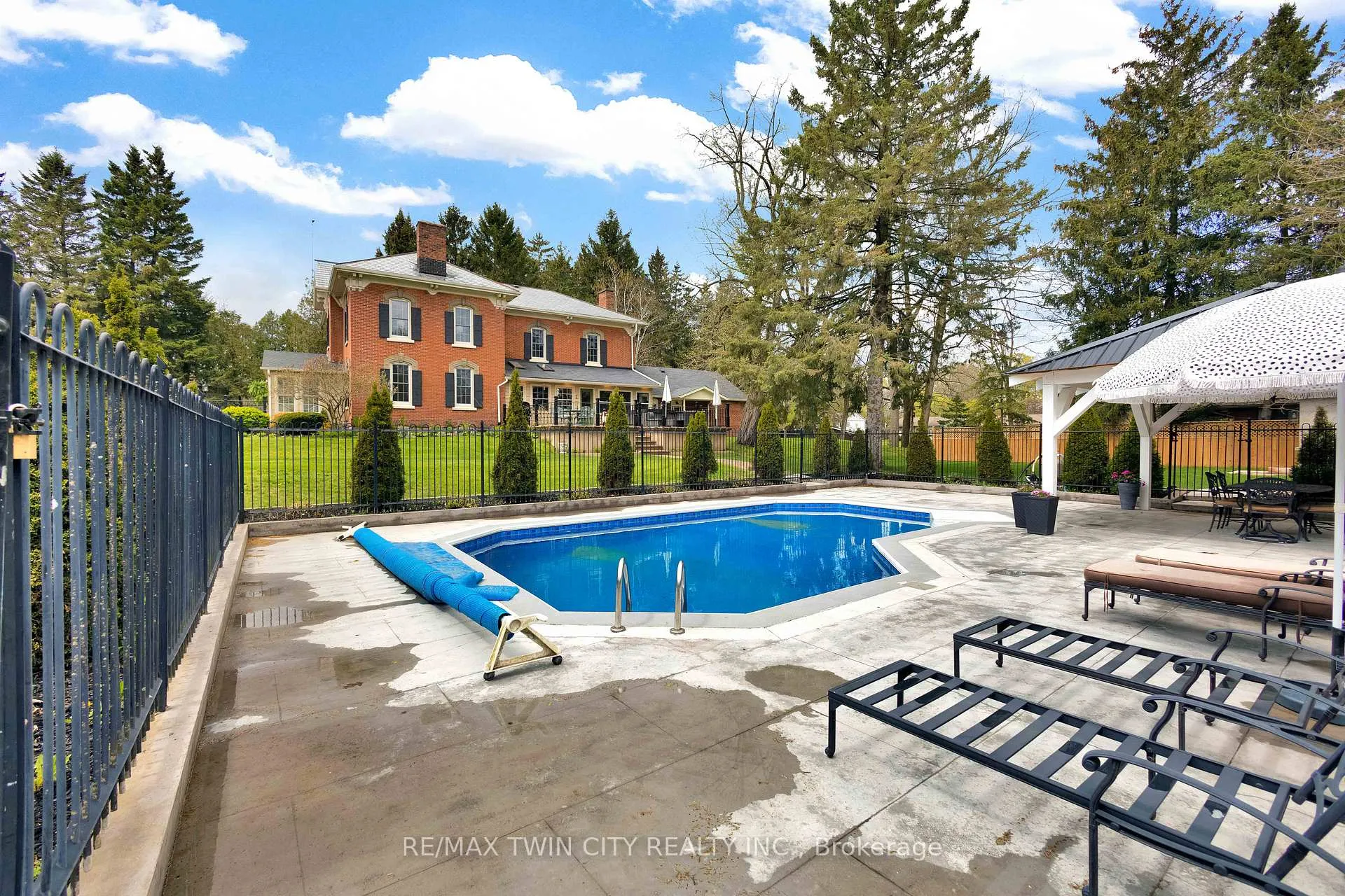 Photo 43 of 651 West Street, Norfolk, Simcoe — HOMEH