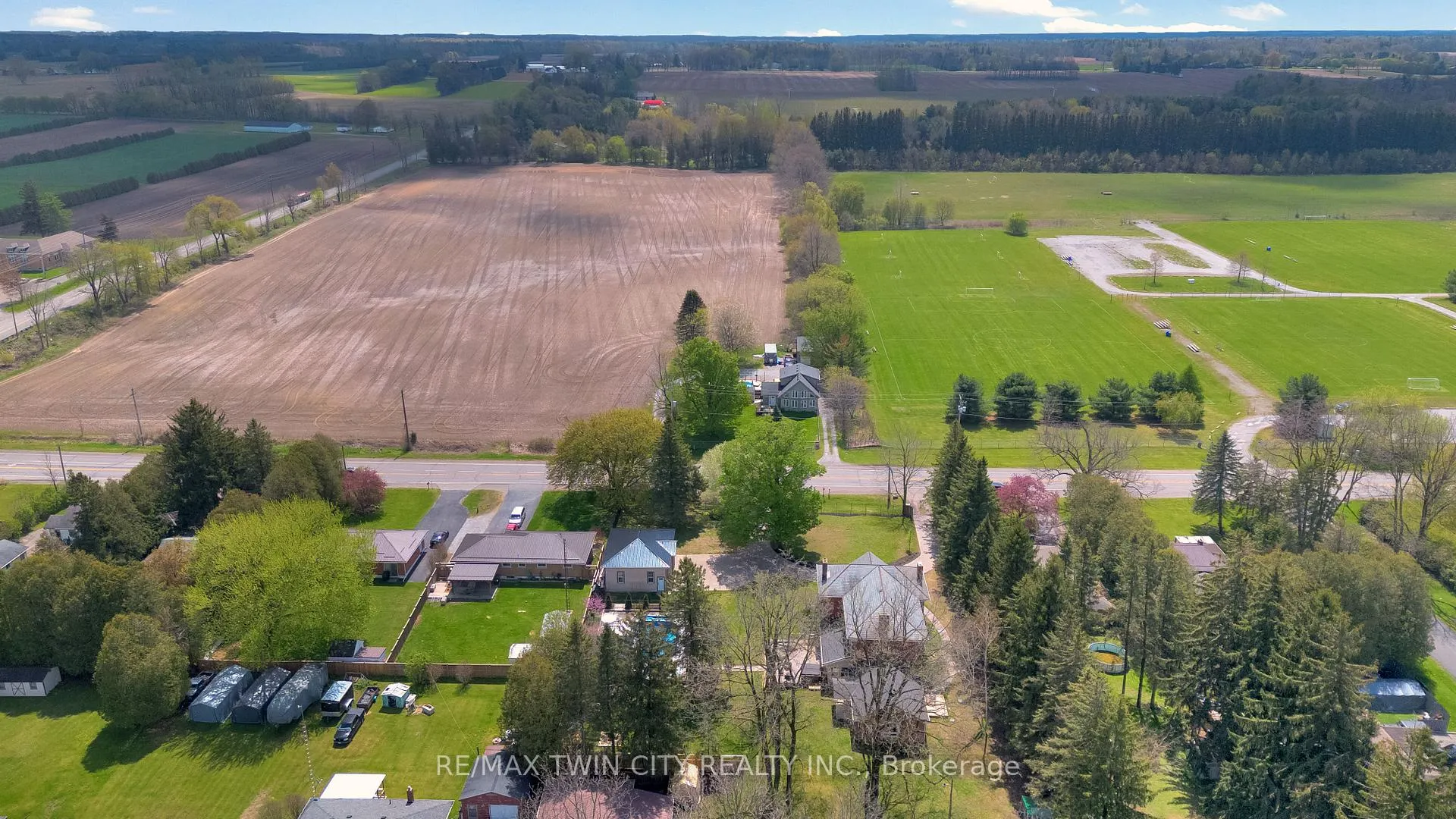 Photo 46 of 651 West Street, Norfolk, Simcoe — HOMEH
