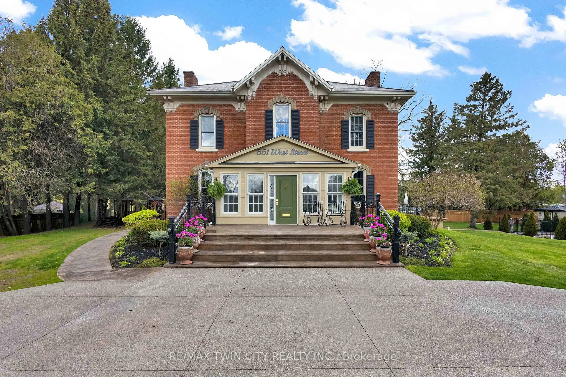 Photo 48 of 651 West Street, Norfolk, Simcoe — HOMEH