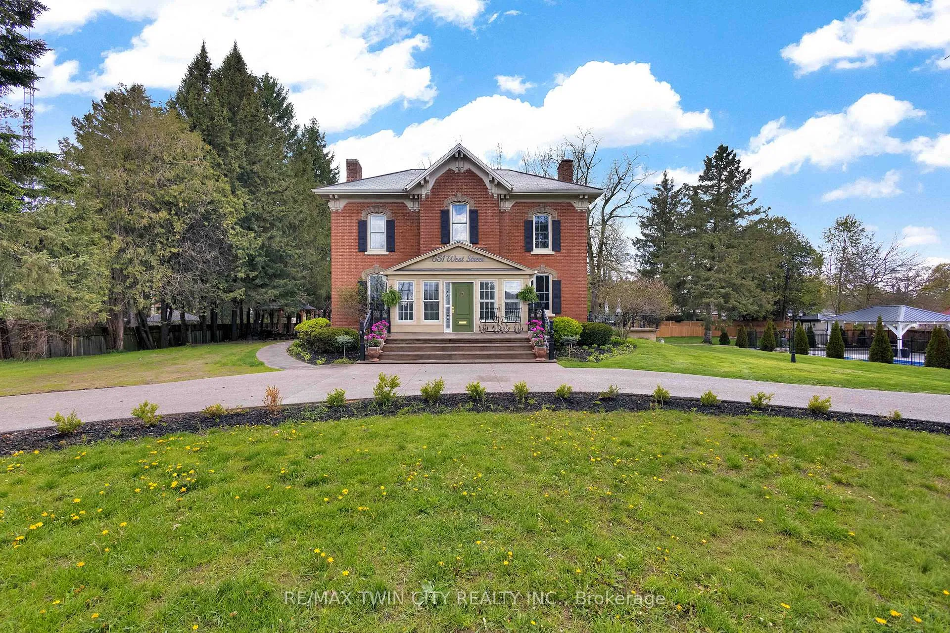 Photo 49 of 651 West Street, Norfolk, Simcoe — HOMEH
