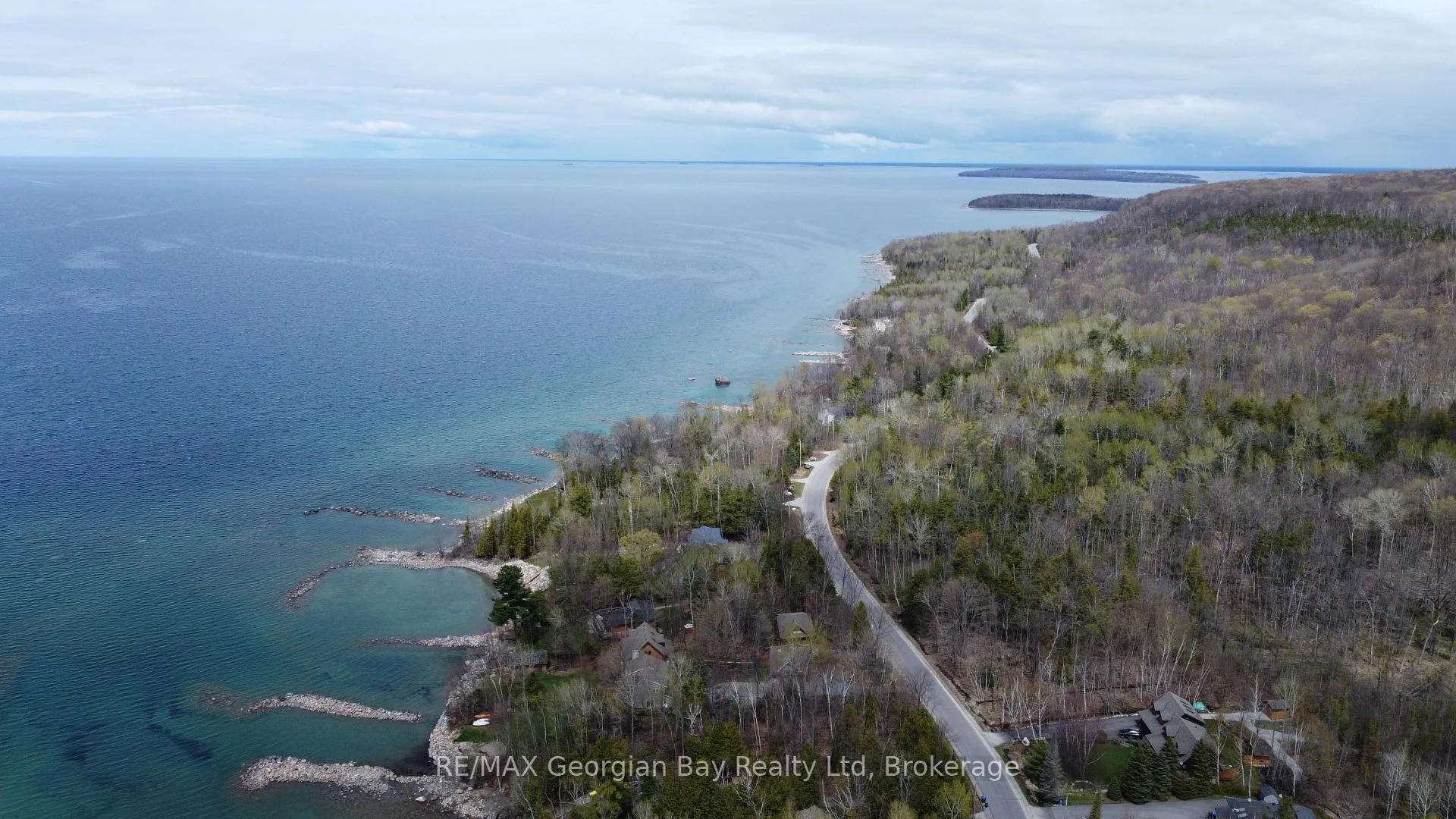 Photo 7 of 465 Silver Birch Drive, Tiny, Rural Tiny — HOMEH