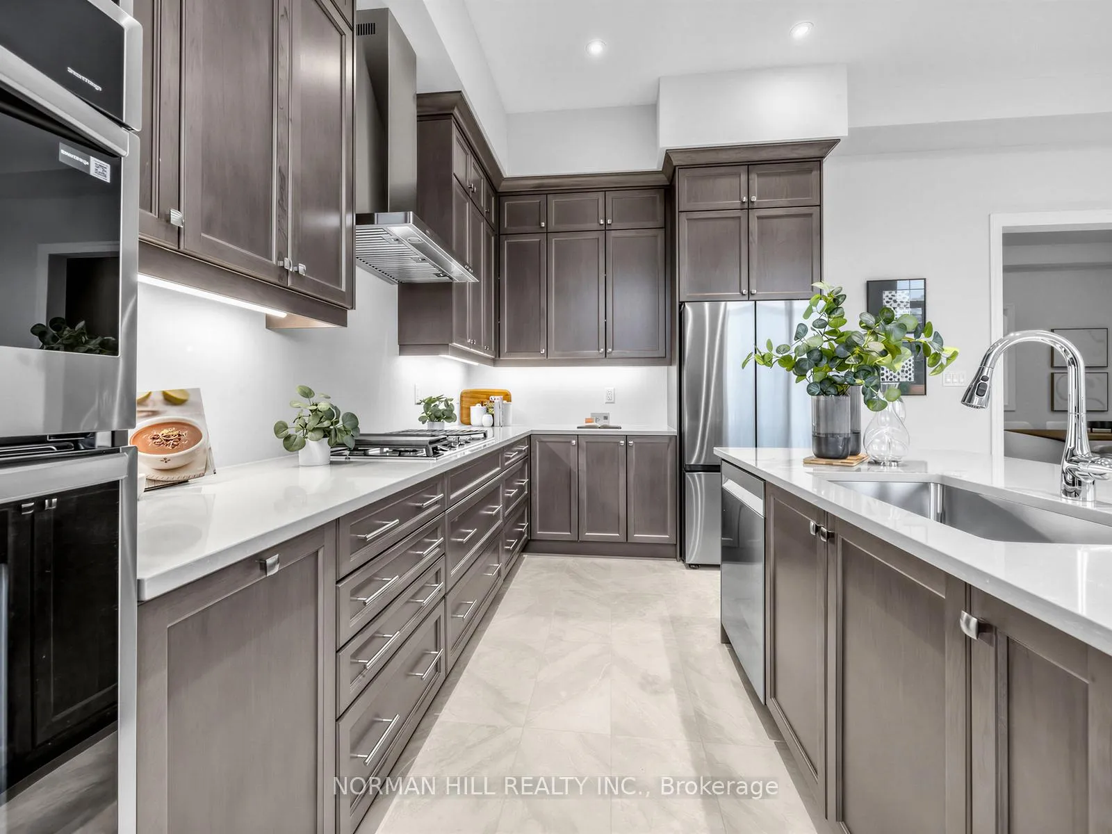 Photo 11 of 134 Antibes Drive, Brampton, Credit Valley — HOMEH
