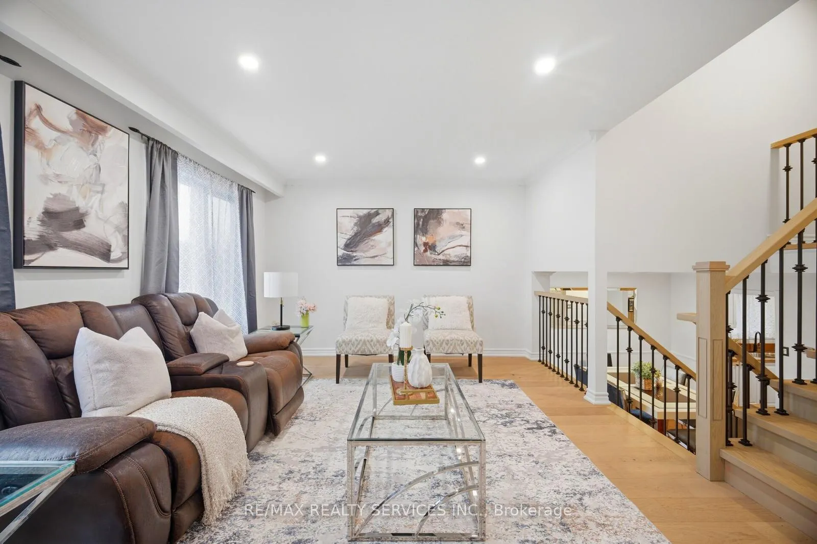 Photo 5 of 24 Foxacre Row, Brampton, Madoc — HOMEH