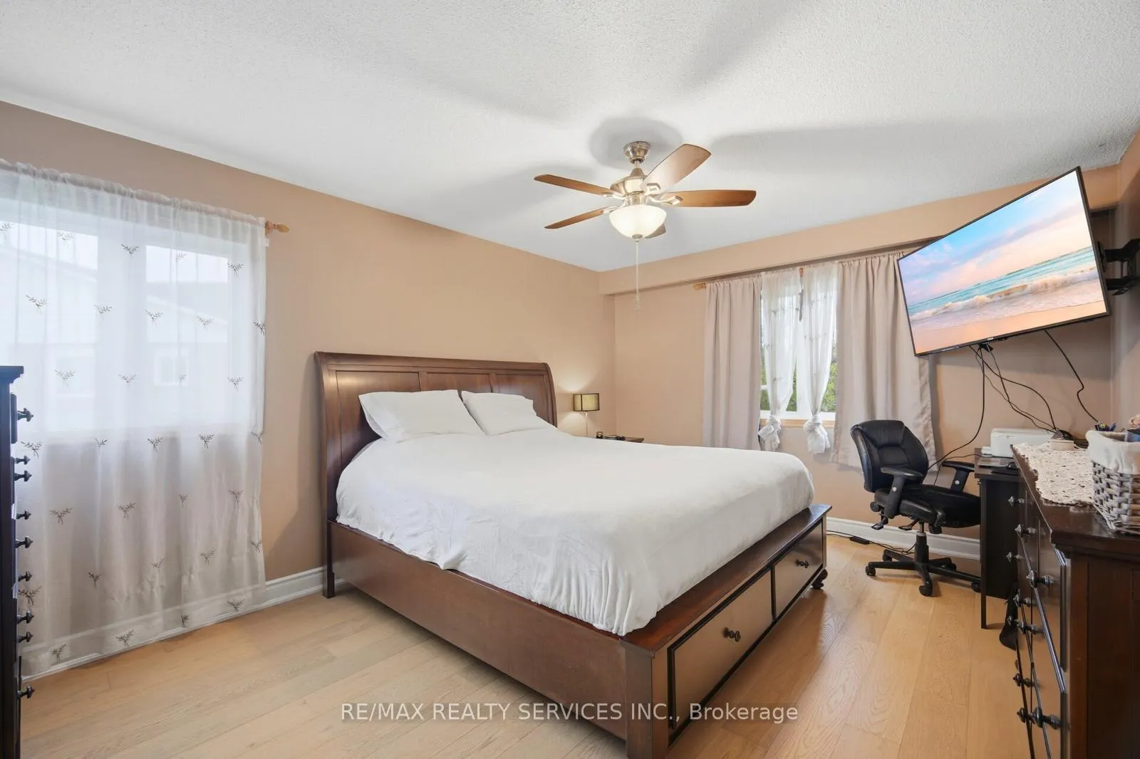 Photo 12 of 24 Foxacre Row, Brampton, Madoc — HOMEH
