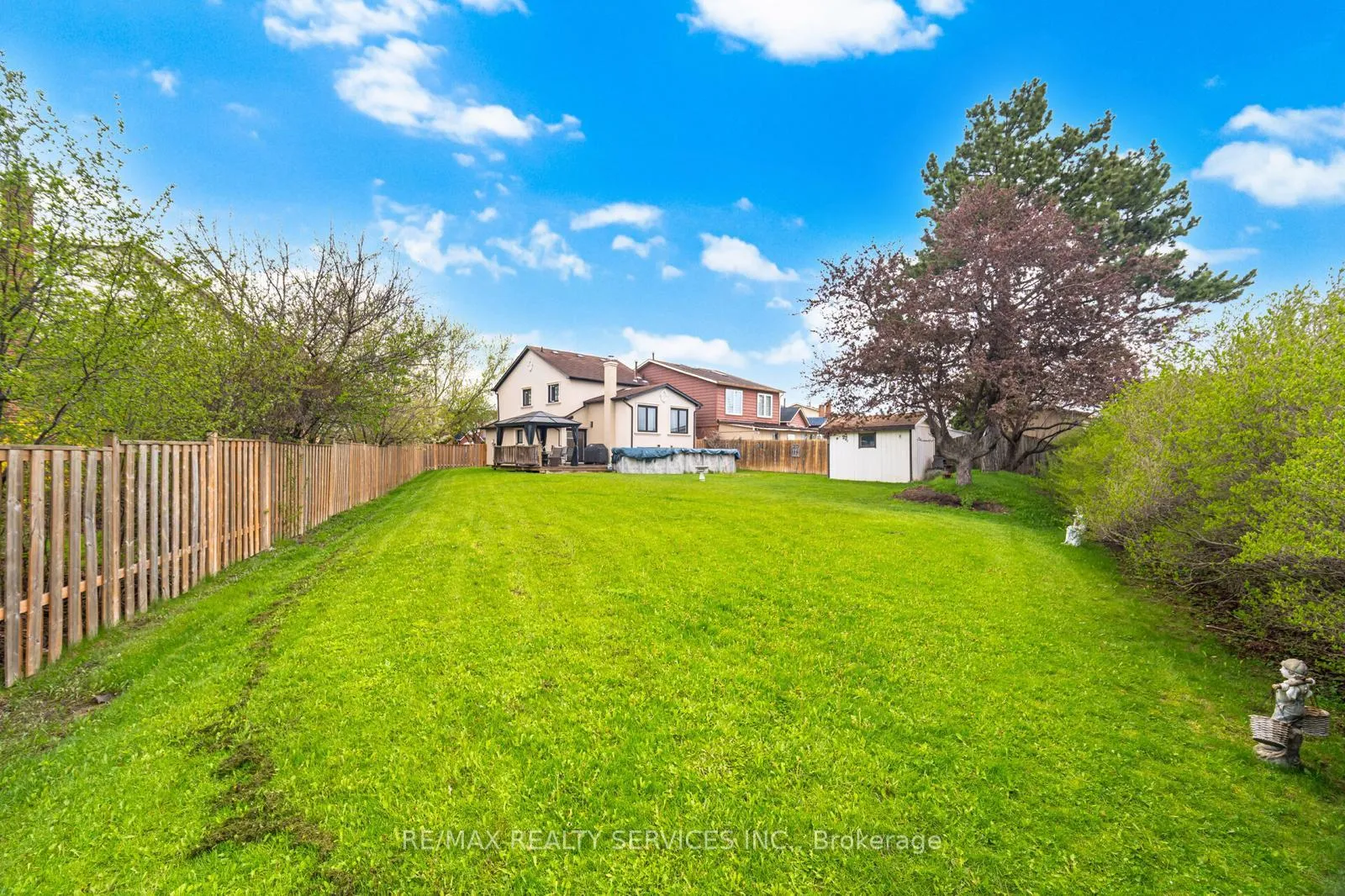 Photo 21 of 24 Foxacre Row, Brampton, Madoc — HOMEH