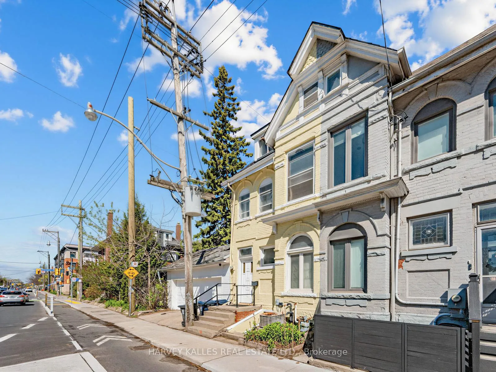 Front of 258 Harbord Street