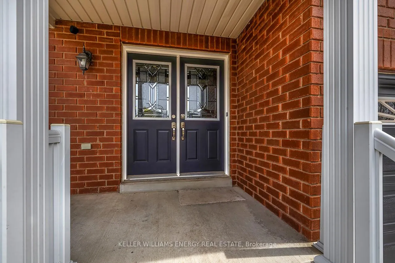 Photo 3 of 49 Harkness Drive, Whitby, Rolling Acres — HOMEH
