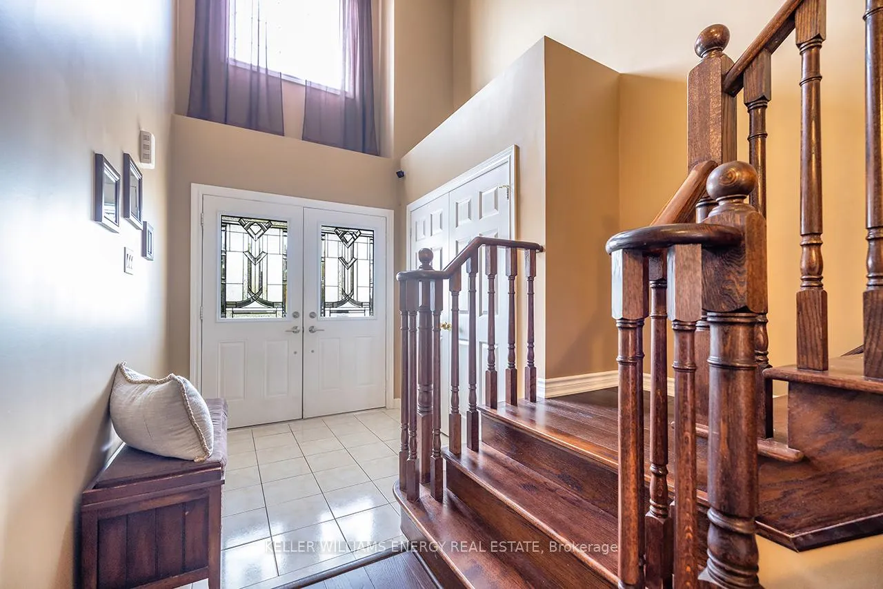 Photo 4 of 49 Harkness Drive, Whitby, Rolling Acres — HOMEH