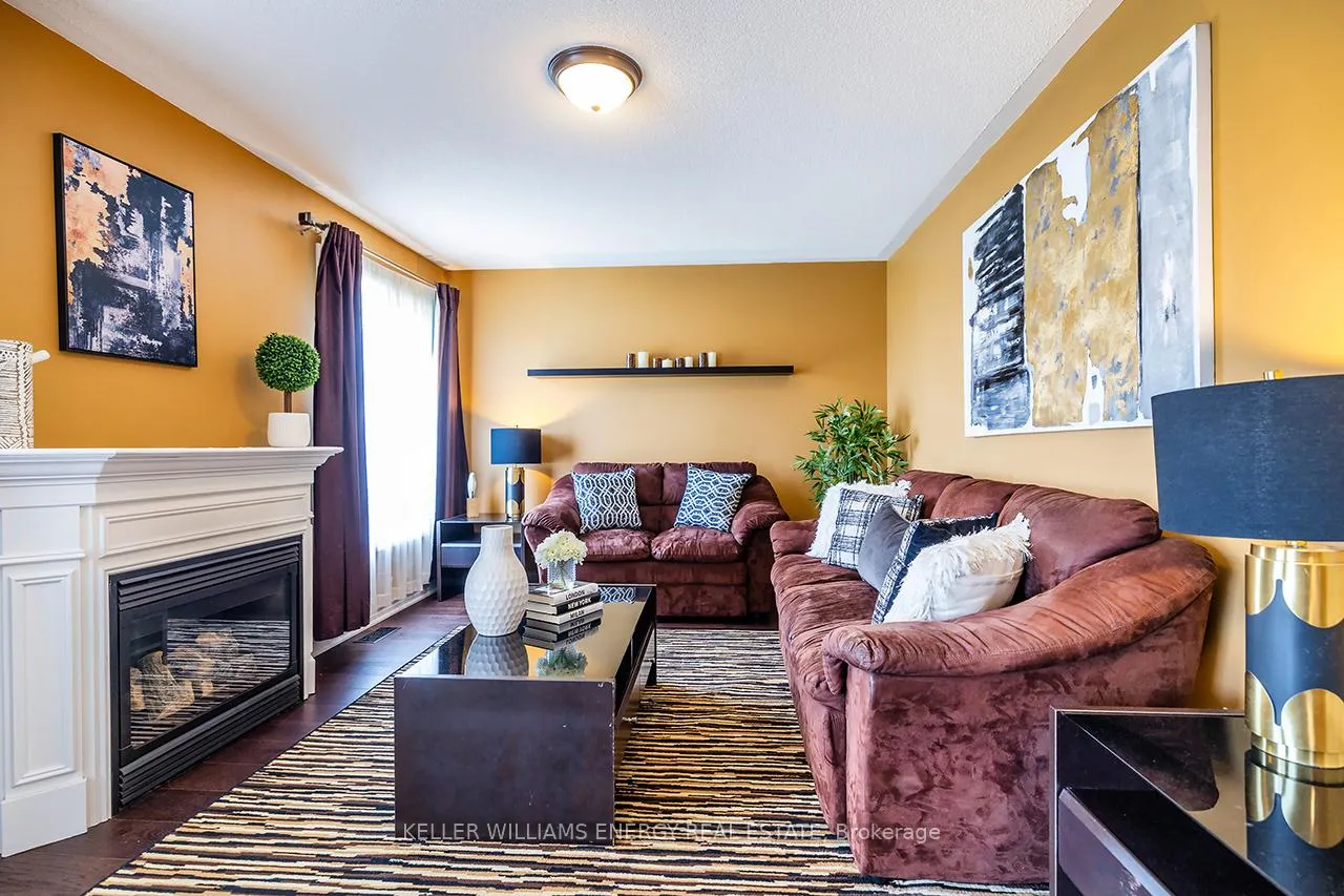 Photo 13 of 49 Harkness Drive, Whitby, Rolling Acres — HOMEH