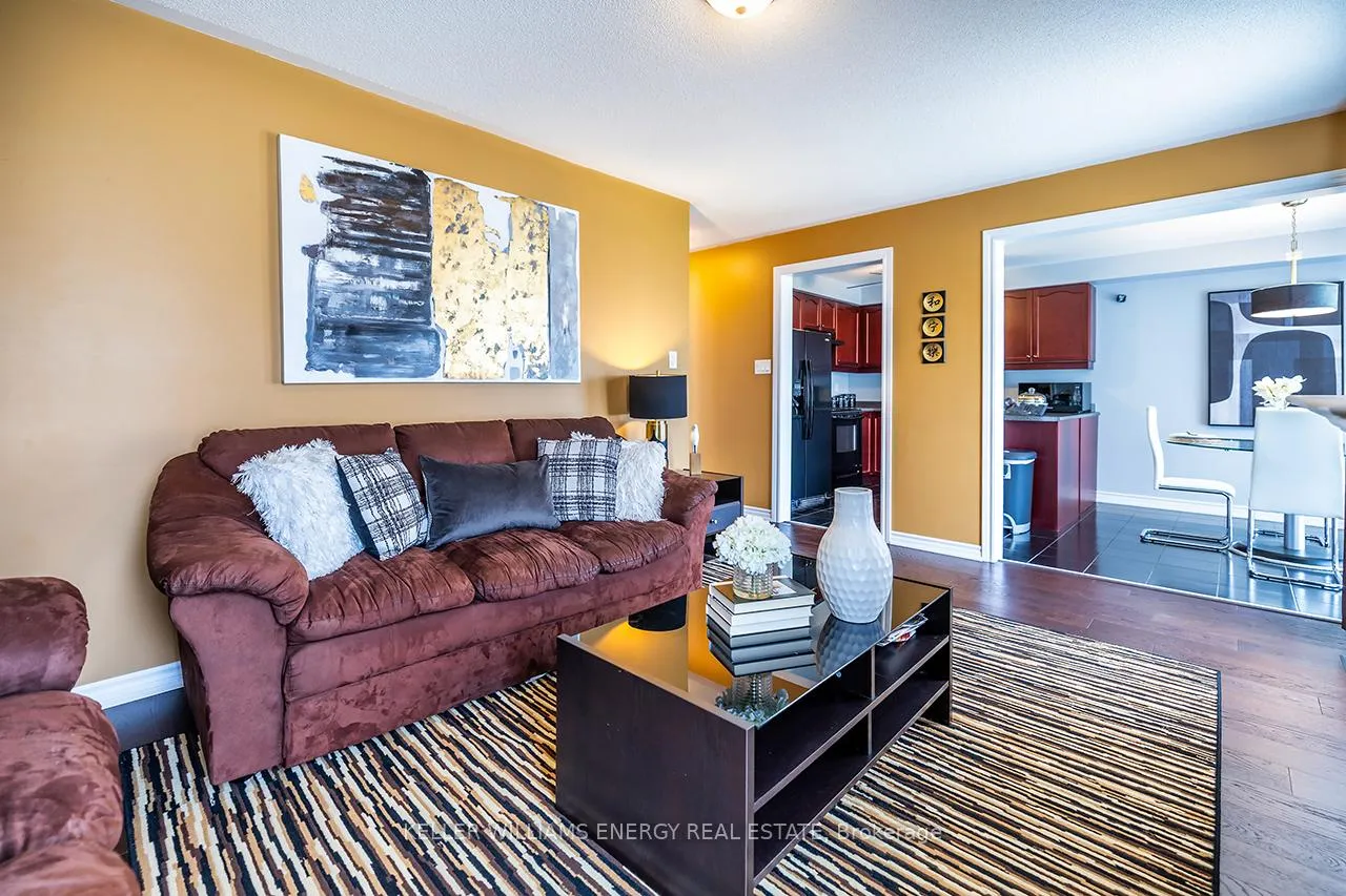 Photo 15 of 49 Harkness Drive, Whitby, Rolling Acres — HOMEH
