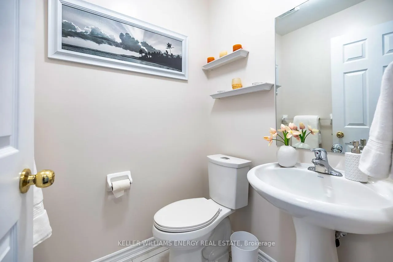 Photo 22 of 49 Harkness Drive, Whitby, Rolling Acres — HOMEH