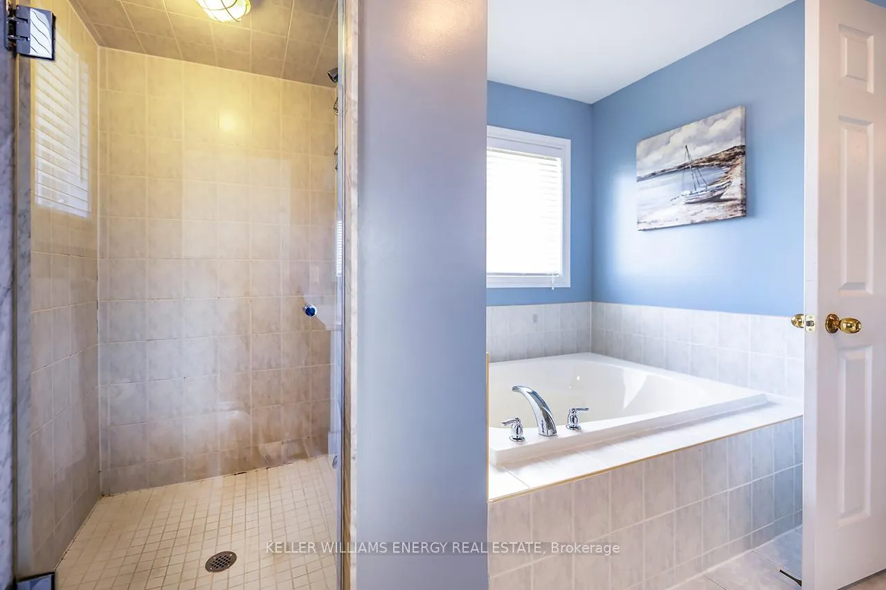 Photo 27 of 49 Harkness Drive, Whitby, Rolling Acres — HOMEH