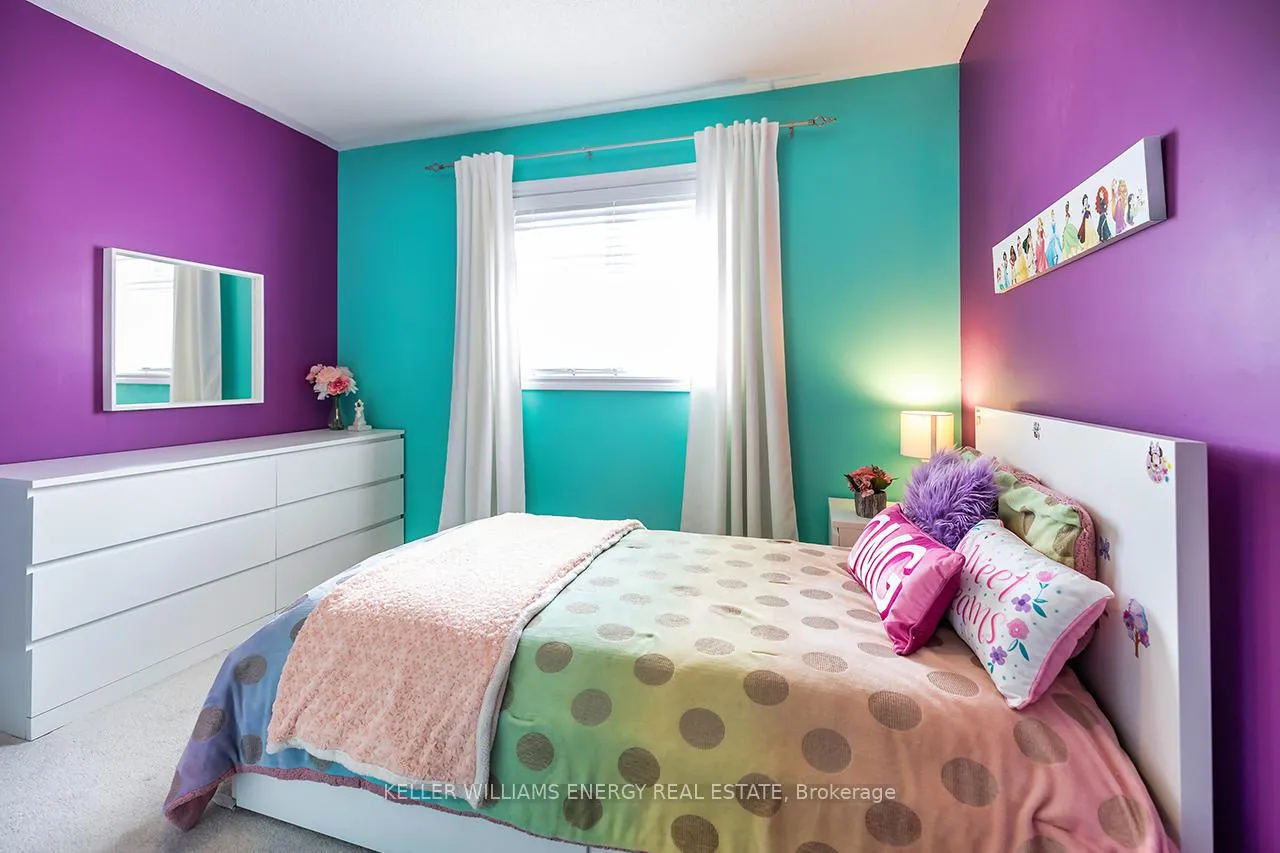 Photo 28 of 49 Harkness Drive, Whitby, Rolling Acres — HOMEH