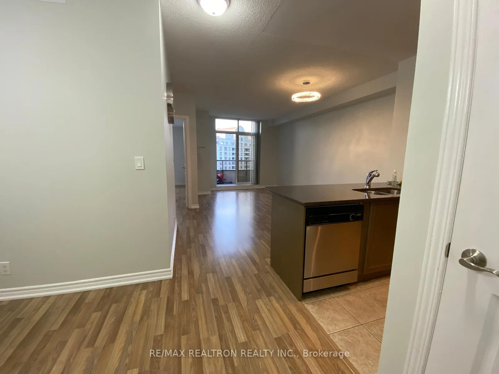 Photo 7 of Unit 1606, 9225 Jane Street, Vaughan, Maple — HOMEH