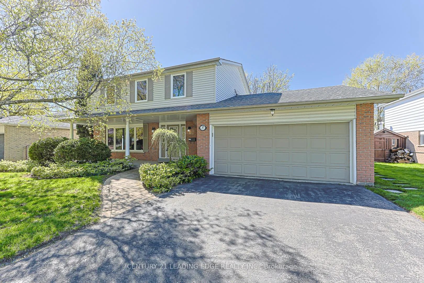 Photo 2 of 37 John Dexter Place, Markham, Sherwood-Amberglen — HOMEH