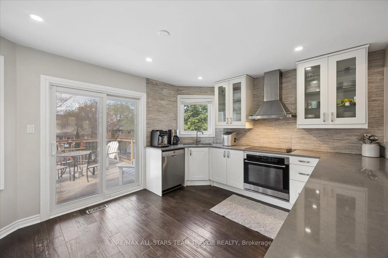 Photo 3 of 106 Carrick Avenue, Georgina, Keswick North — HOMEH