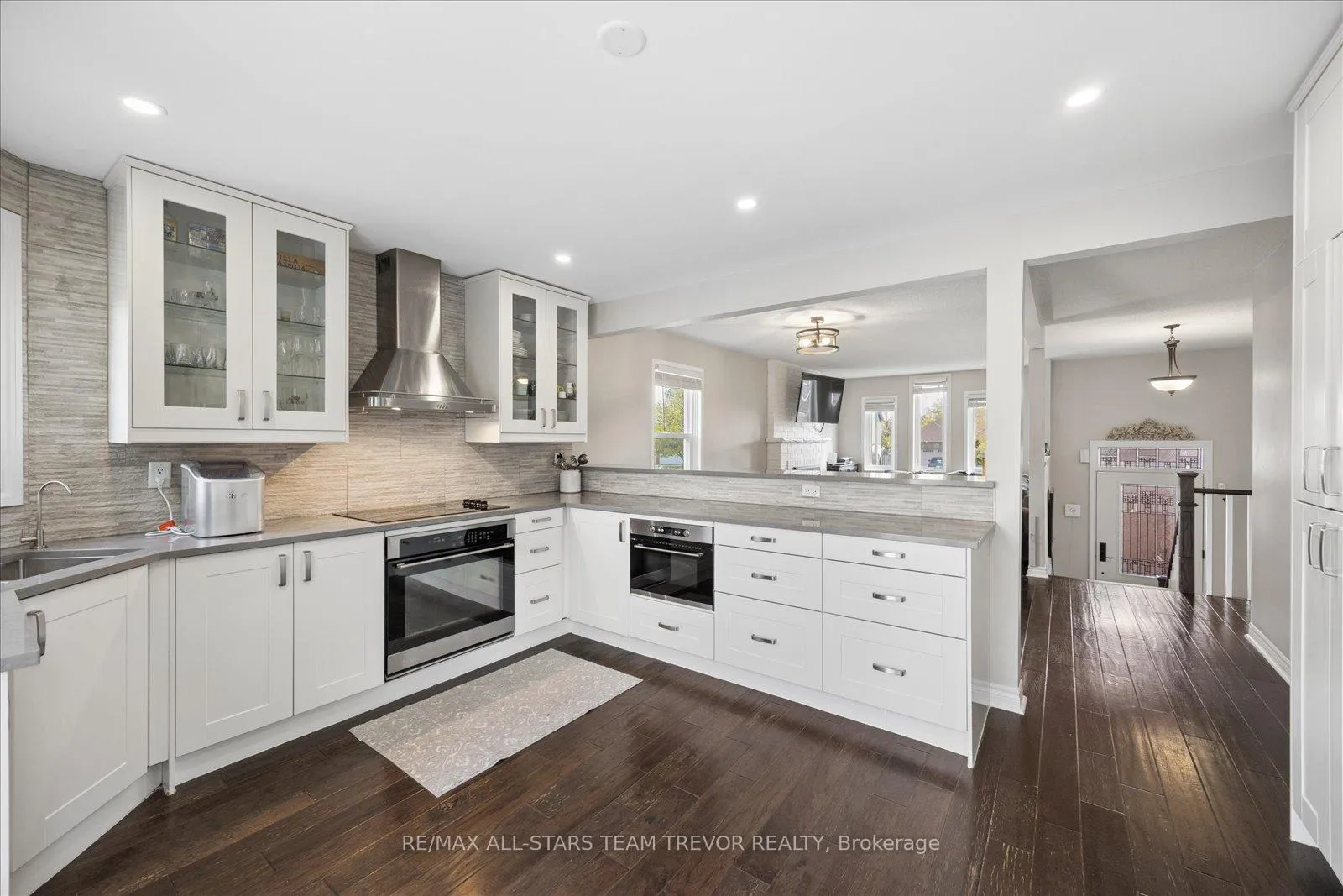 Photo 4 of 106 Carrick Avenue, Georgina, Keswick North — HOMEH