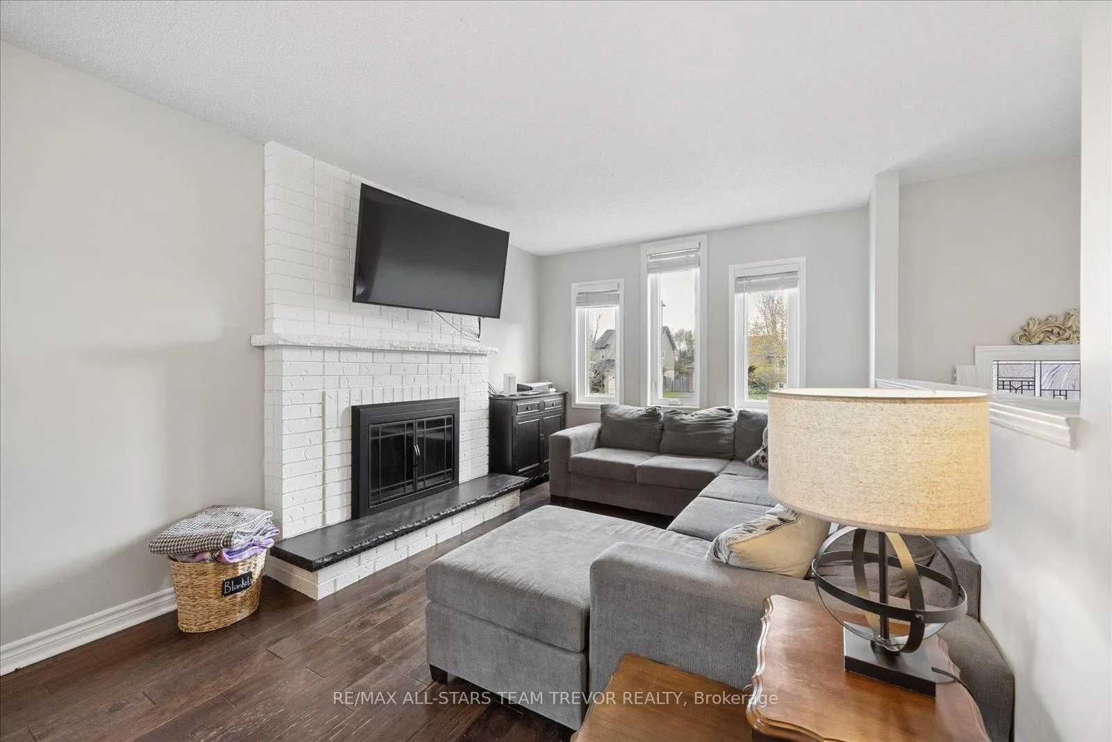 Photo 7 of 106 Carrick Avenue, Georgina, Keswick North — HOMEH