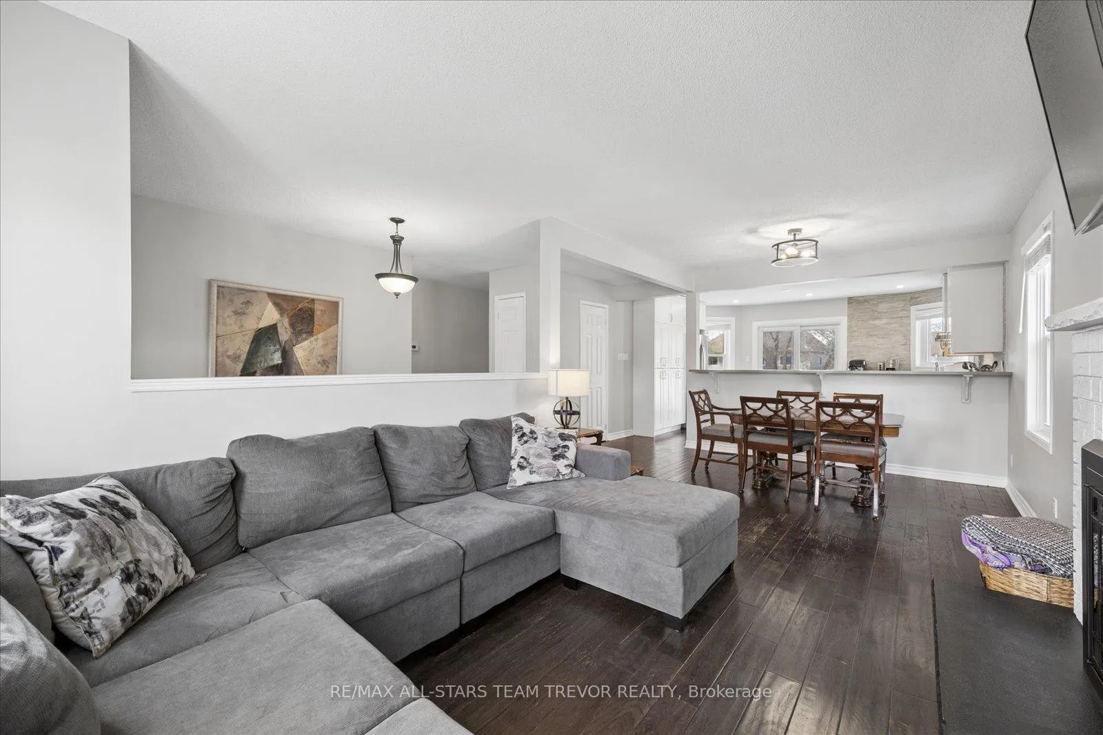 Photo 8 of 106 Carrick Avenue, Georgina, Keswick North — HOMEH