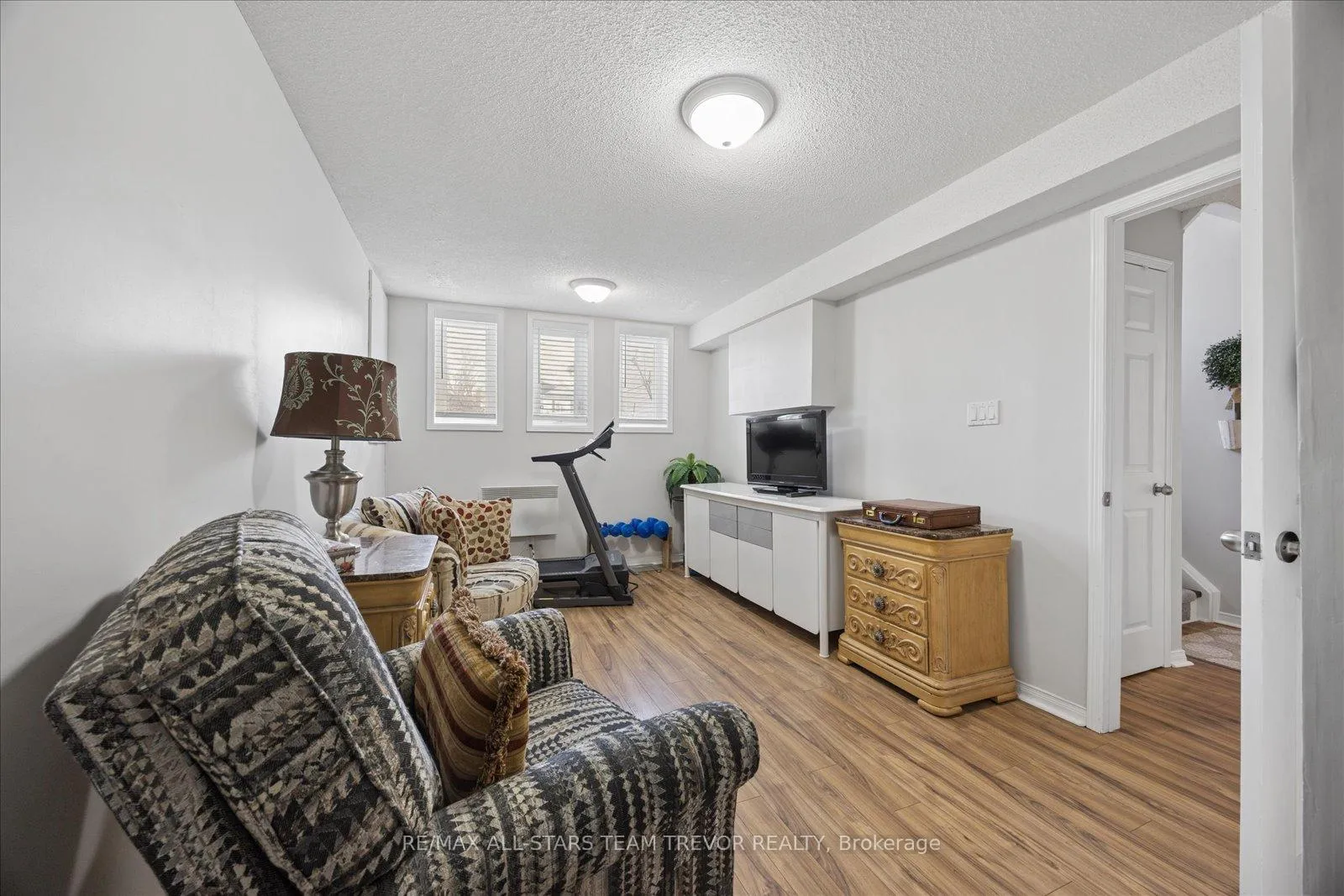 Photo 20 of 106 Carrick Avenue, Georgina, Keswick North — HOMEH