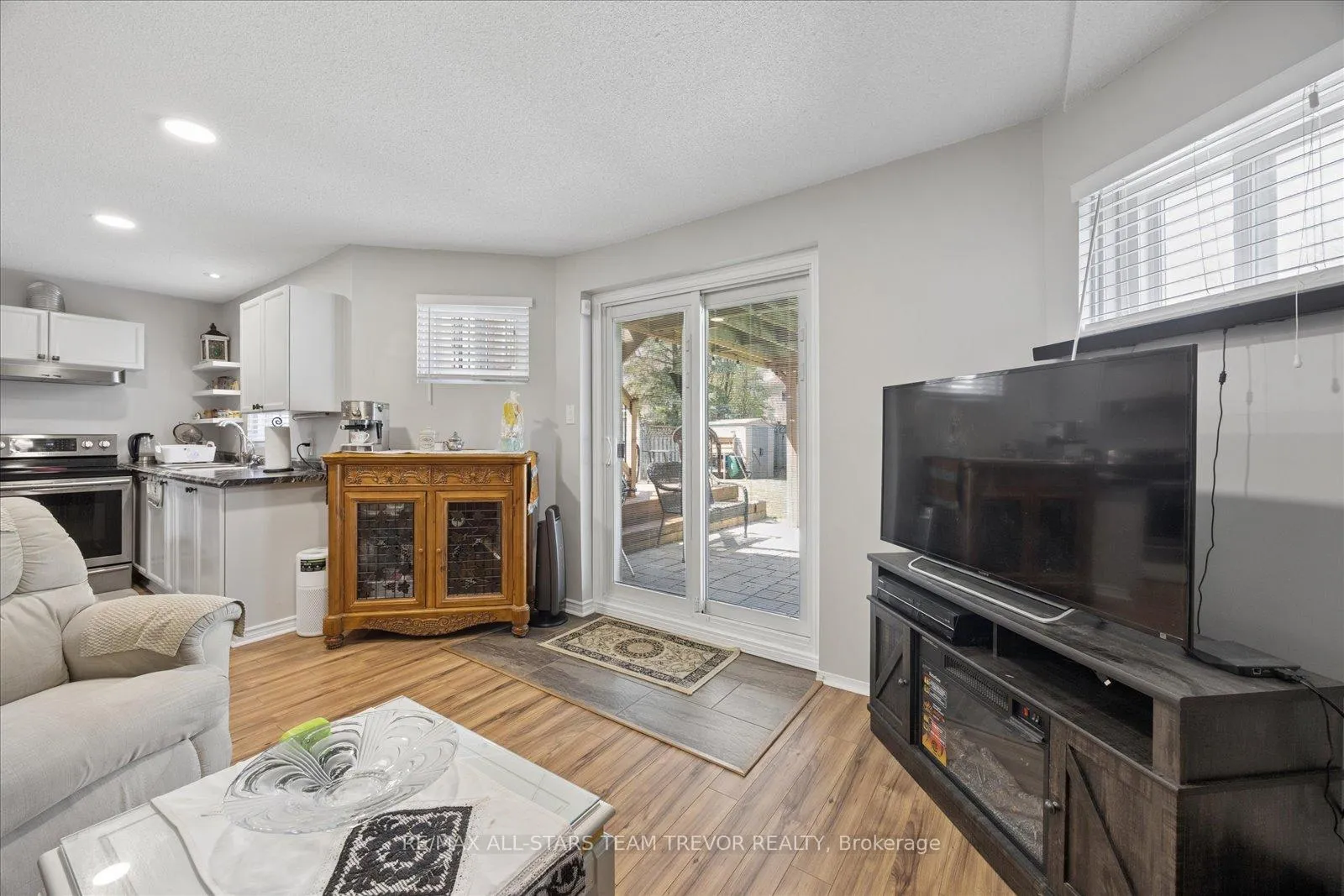 Photo 27 of 106 Carrick Avenue, Georgina, Keswick North — HOMEH