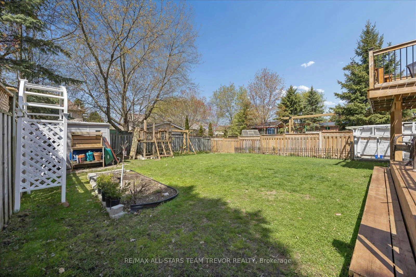 Photo 47 of 106 Carrick Avenue, Georgina, Keswick North — HOMEH