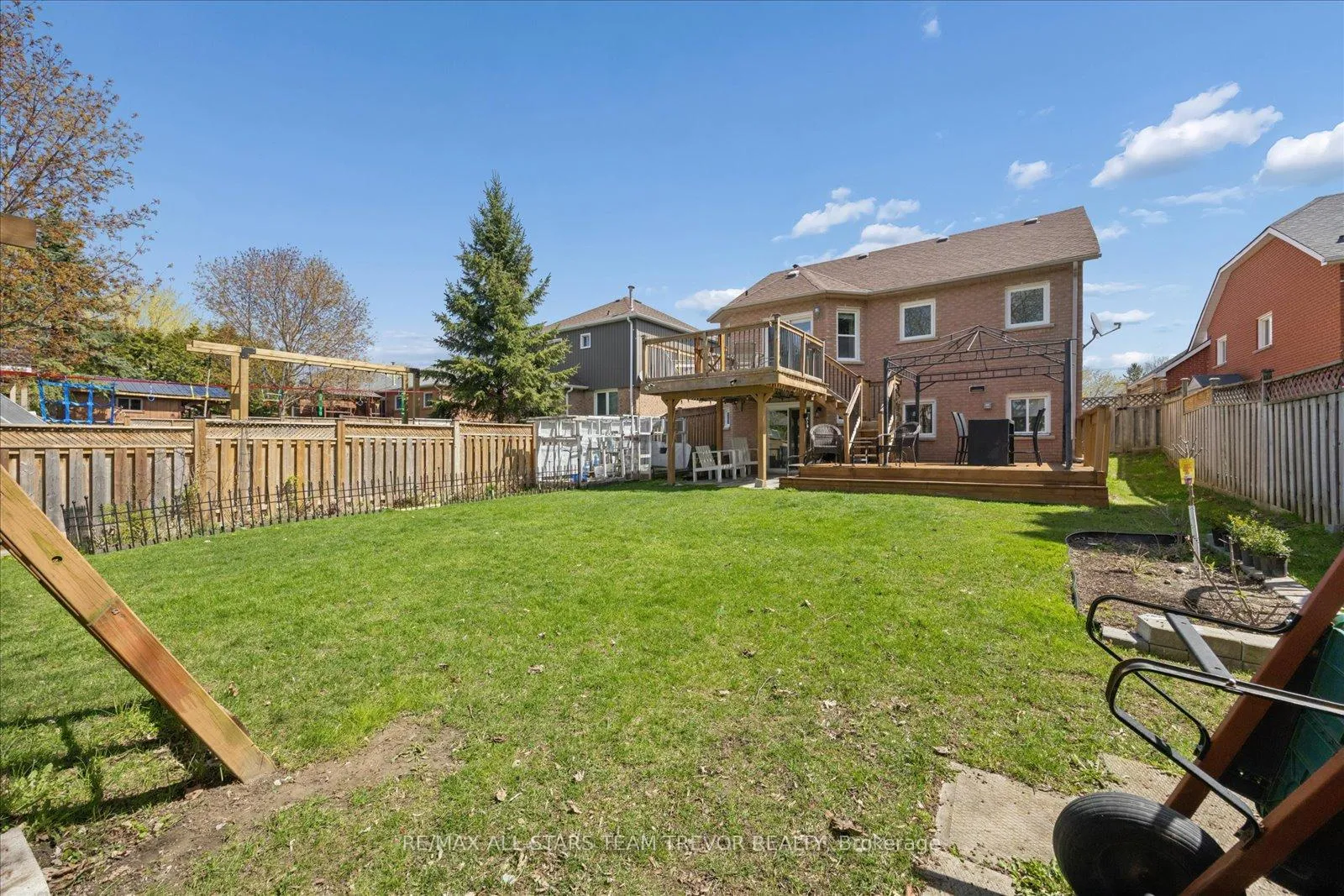 Photo 48 of 106 Carrick Avenue, Georgina, Keswick North — HOMEH