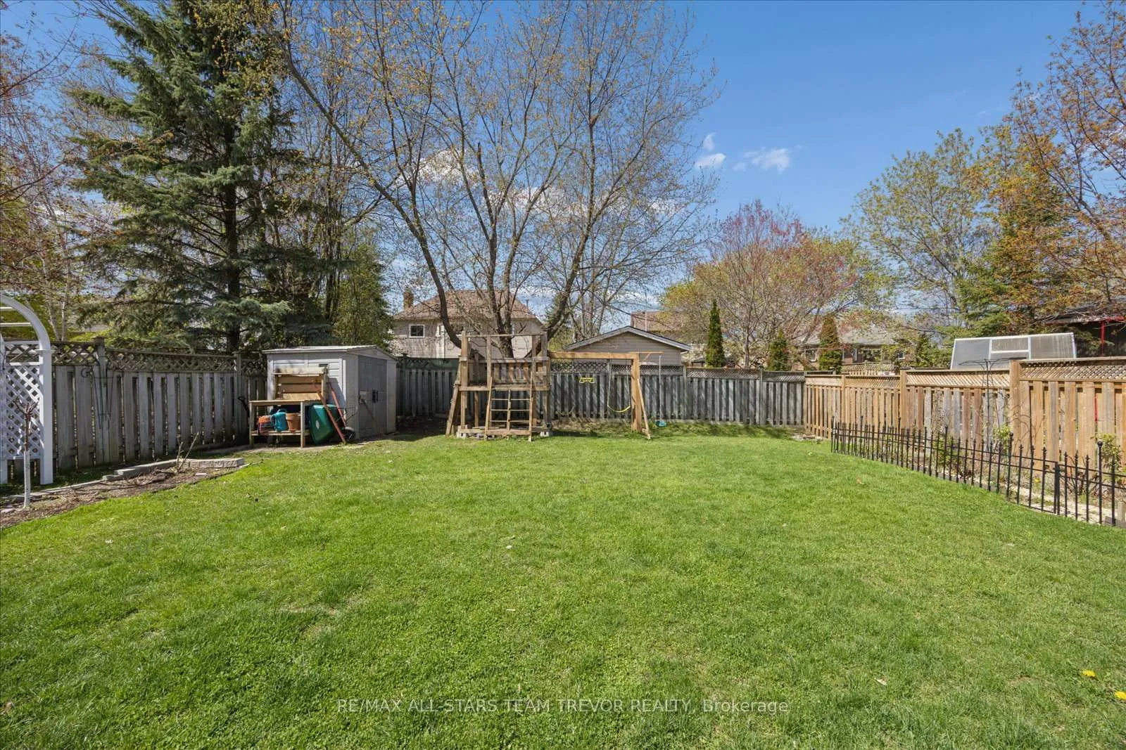 Photo 50 of 106 Carrick Avenue, Georgina, Keswick North — HOMEH