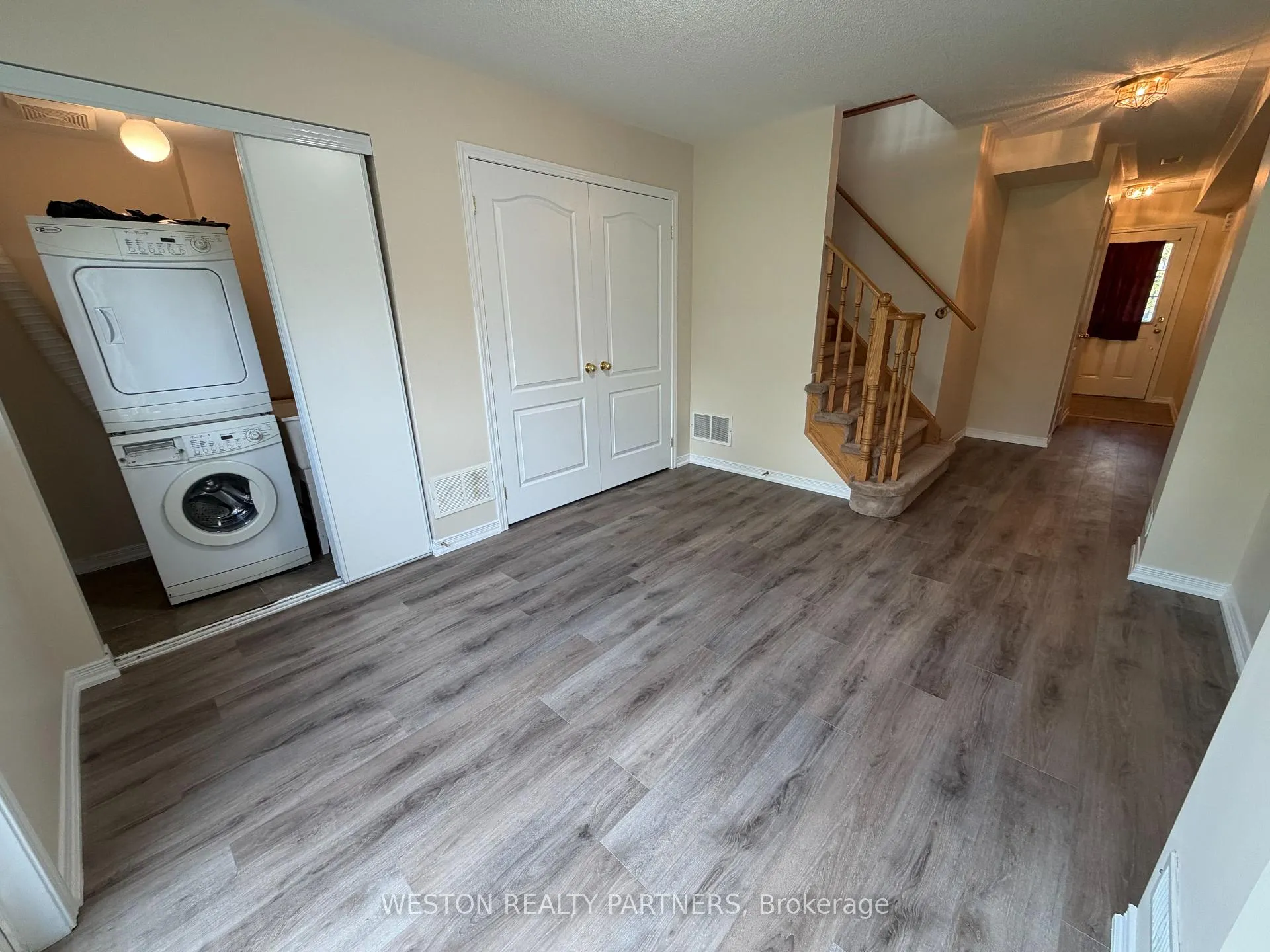 Photo 3 of 53 Denison Avenue, Brampton, Downtown Brampton — HOMEH