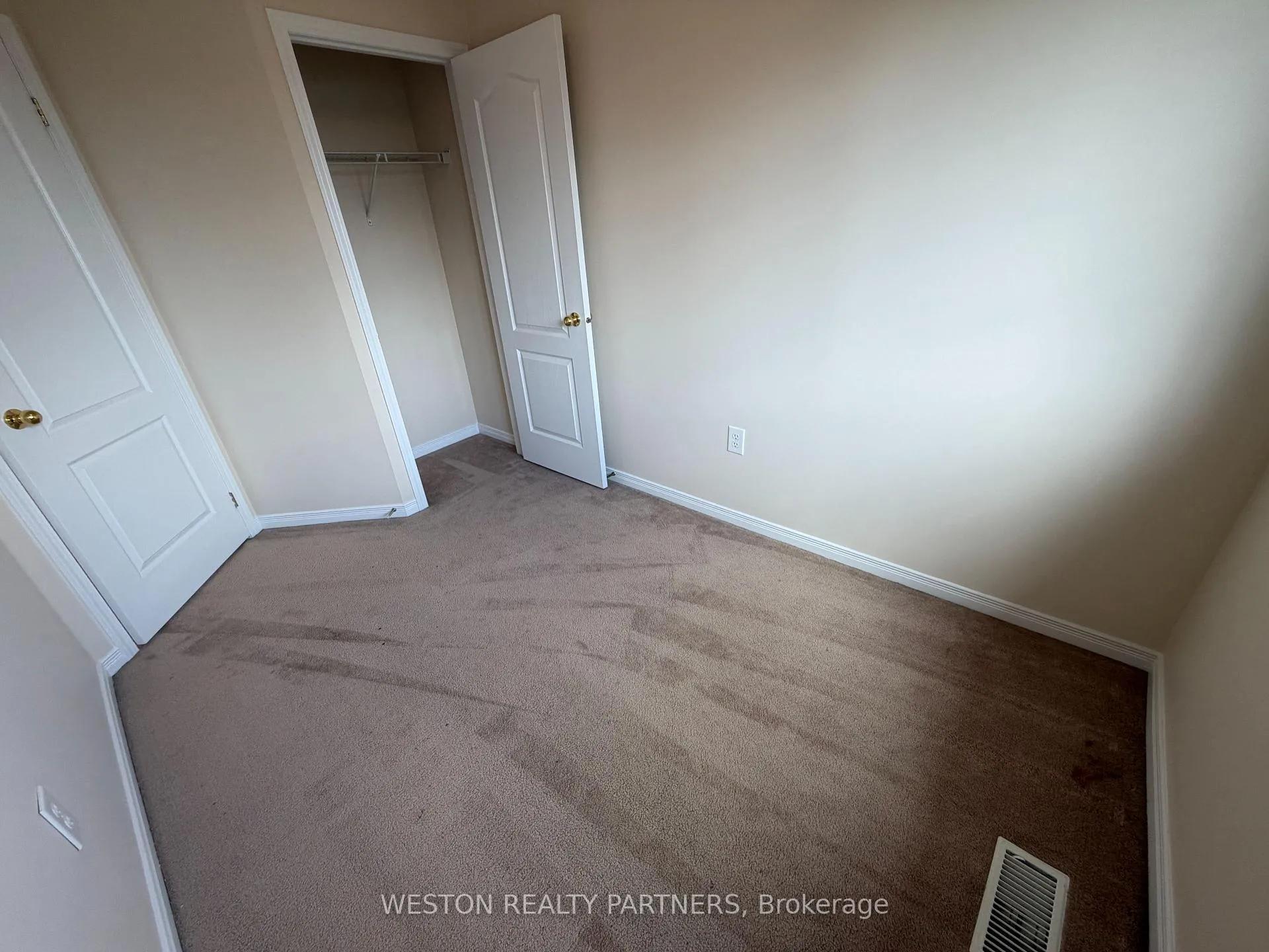 Photo 10 of 53 Denison Avenue, Brampton, Downtown Brampton — HOMEH