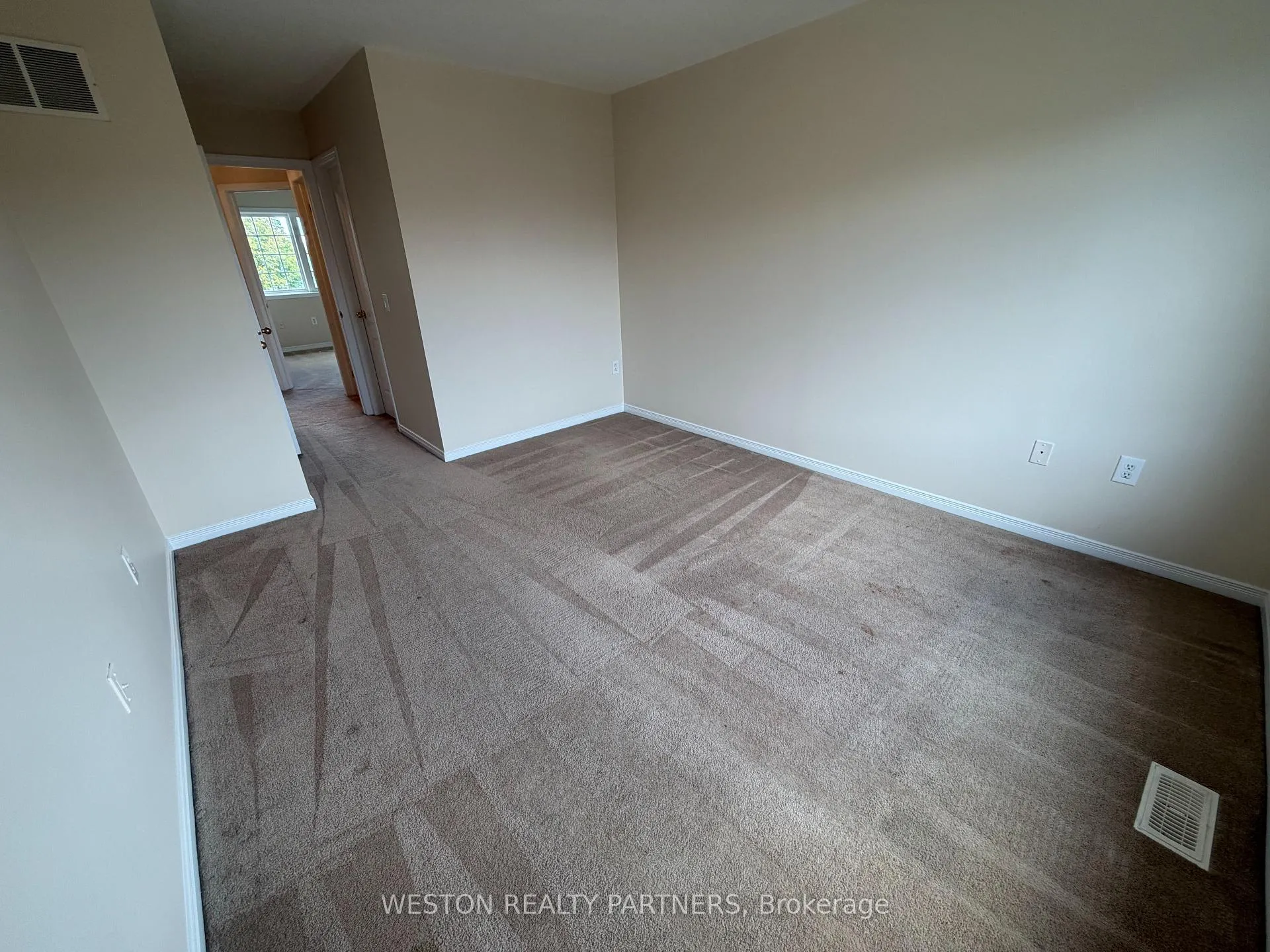 Photo 14 of 53 Denison Avenue, Brampton, Downtown Brampton — HOMEH