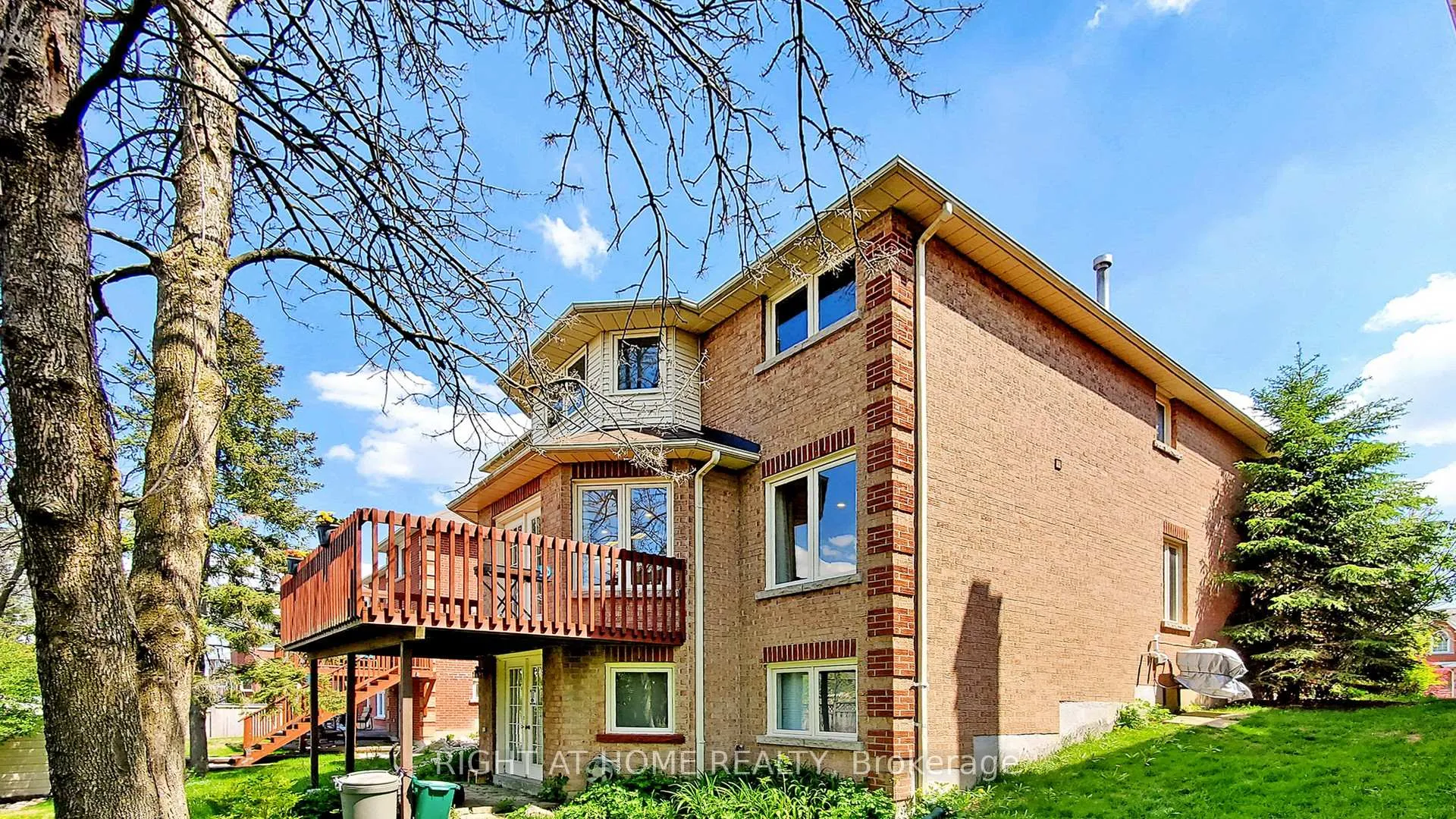 Photo 1 of Unit Main and upper floor, 95 Lensmith Drive, Aurora, Aurora Highlands — HOMEH