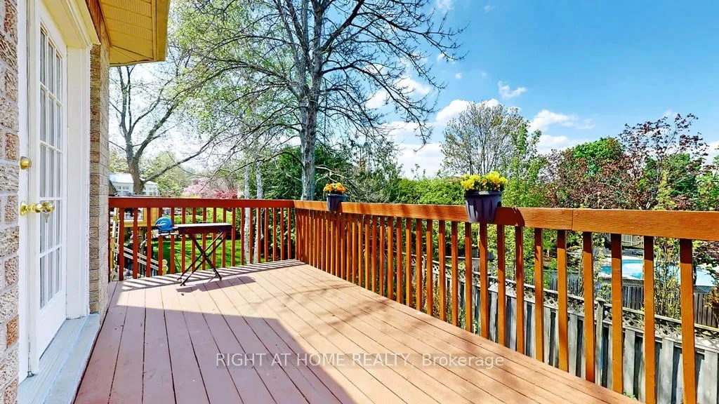 Photo 15 of Unit Main and upper floor, 95 Lensmith Drive, Aurora, Aurora Highlands — HOMEH