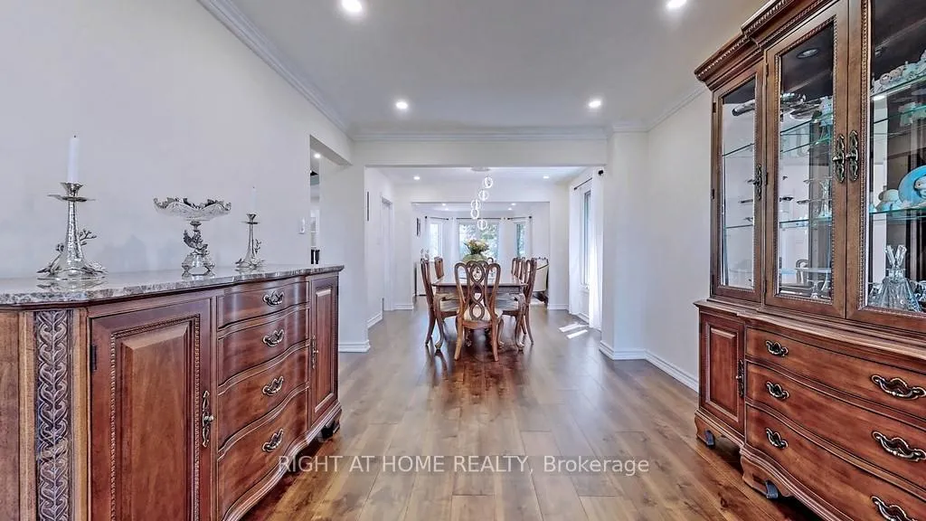 Photo 17 of Unit Main and upper floor, 95 Lensmith Drive, Aurora, Aurora Highlands — HOMEH