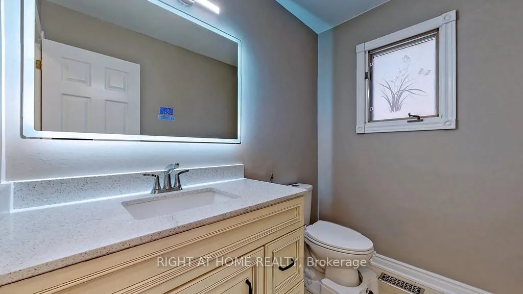 Photo 27 of Unit Main and upper floor, 95 Lensmith Drive, Aurora, Aurora Highlands — HOMEH