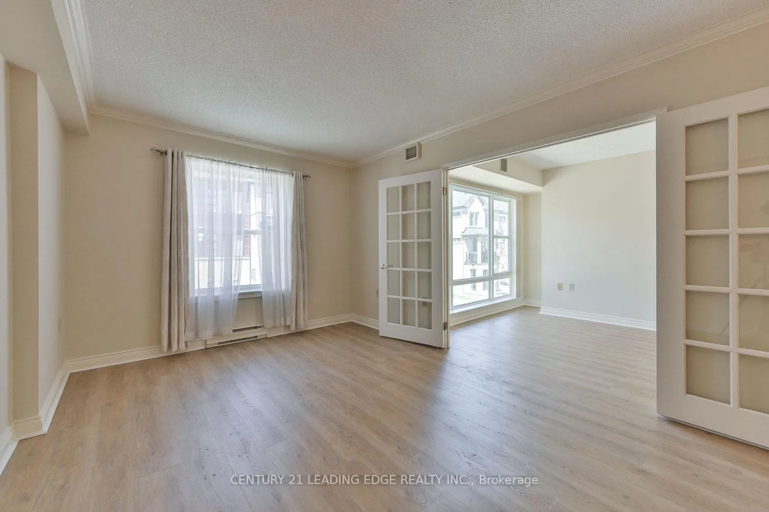 Photo 12 of Unit 214, 100 Anna Russell Way, Markham, Unionville — HOMEH