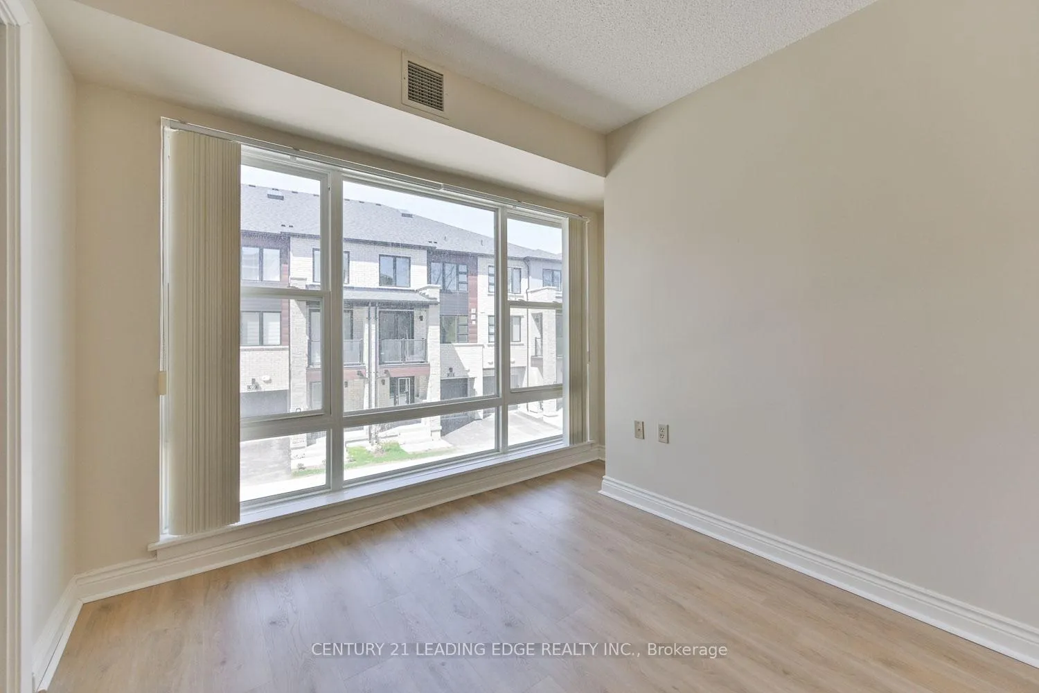 Photo 16 of Unit 214, 100 Anna Russell Way, Markham, Unionville — HOMEH