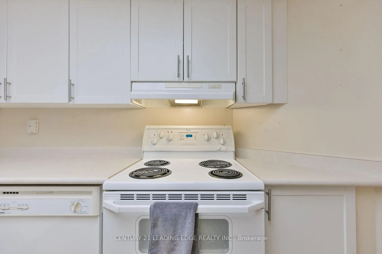 Photo 20 of Unit 214, 100 Anna Russell Way, Markham, Unionville — HOMEH