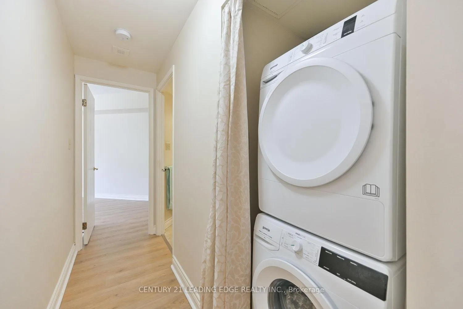 Photo 21 of Unit 214, 100 Anna Russell Way, Markham, Unionville — HOMEH