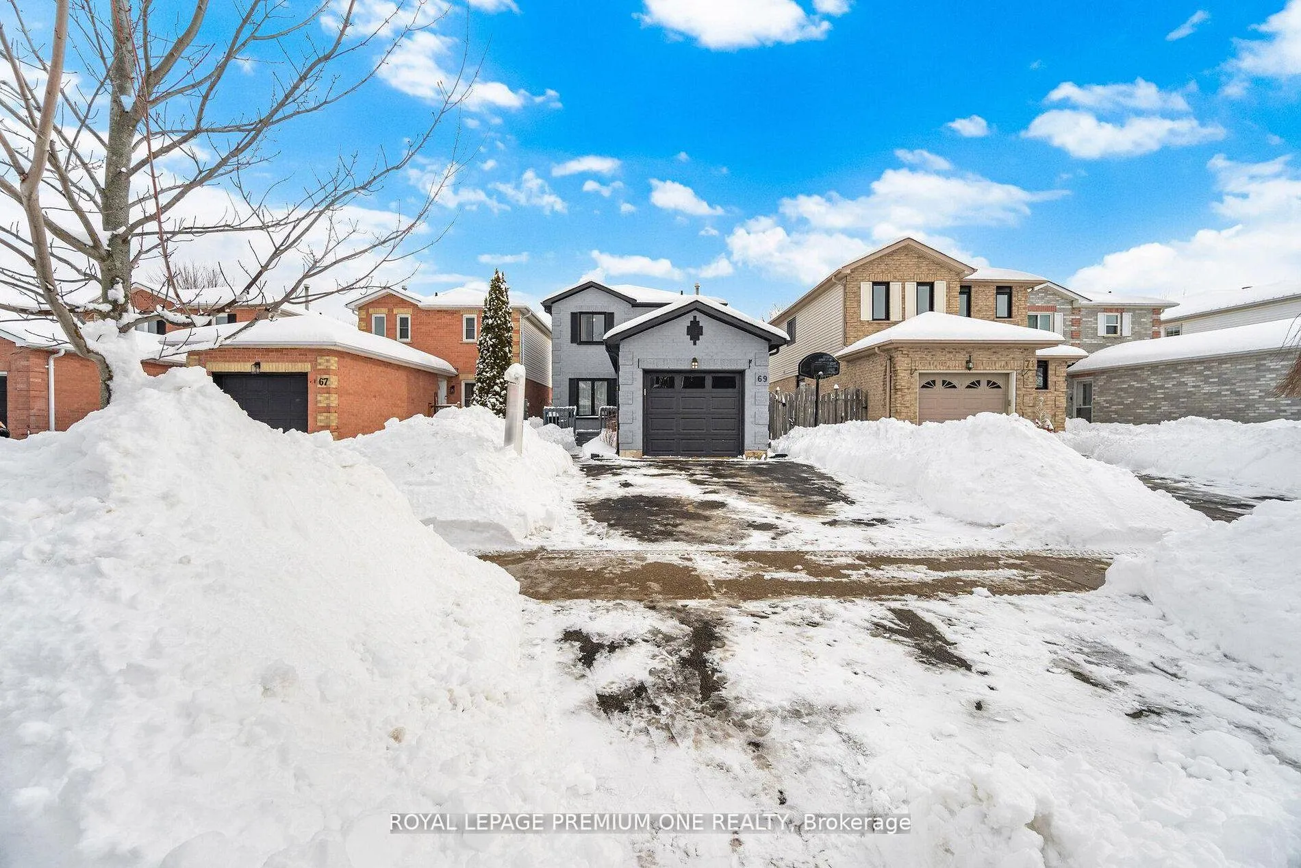 Photo 4 of 69 Mcknight Crescent, New Tecumseth, Tottenham — HOMEH