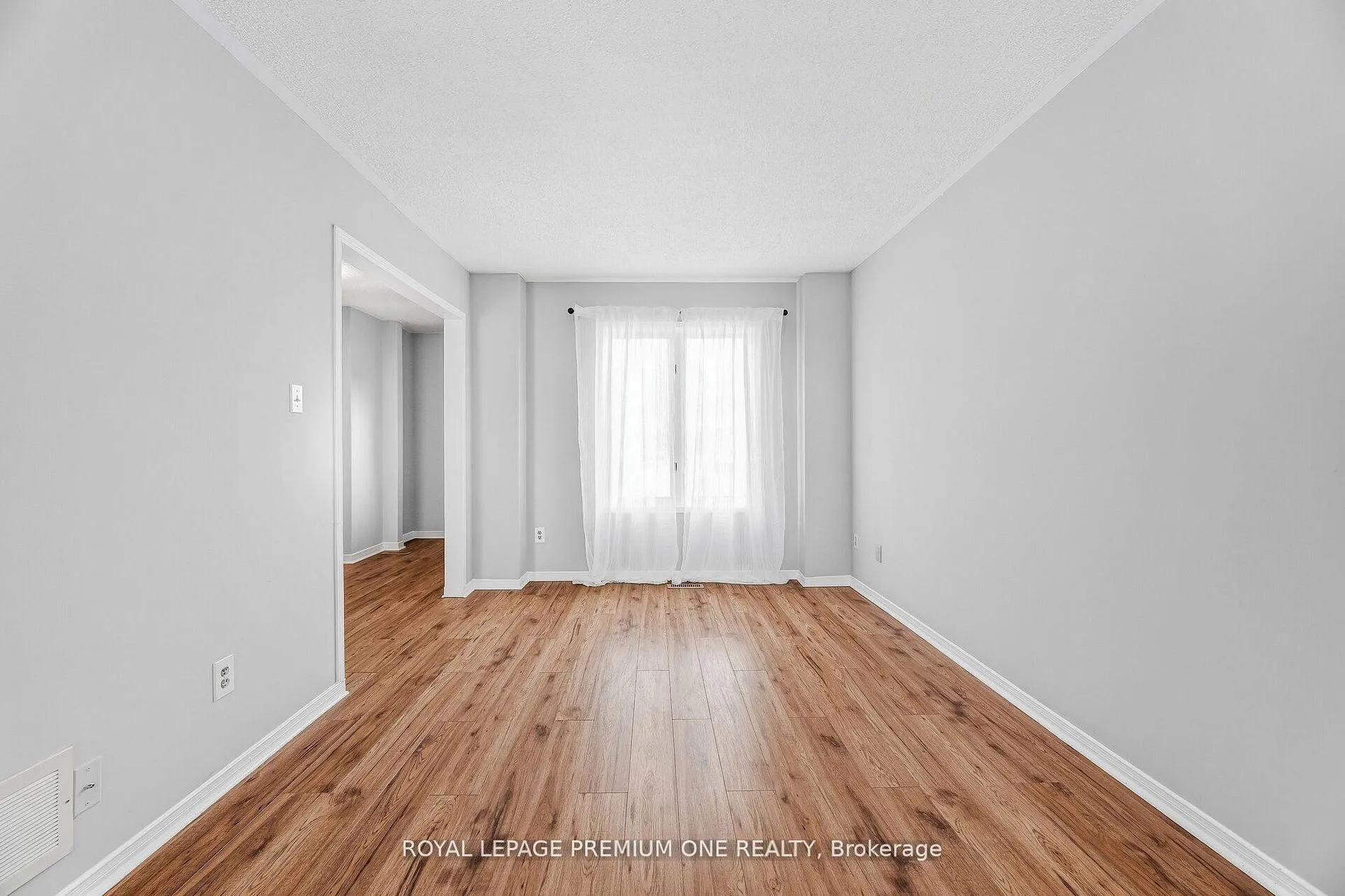 Photo 11 of 69 Mcknight Crescent, New Tecumseth, Tottenham — HOMEH