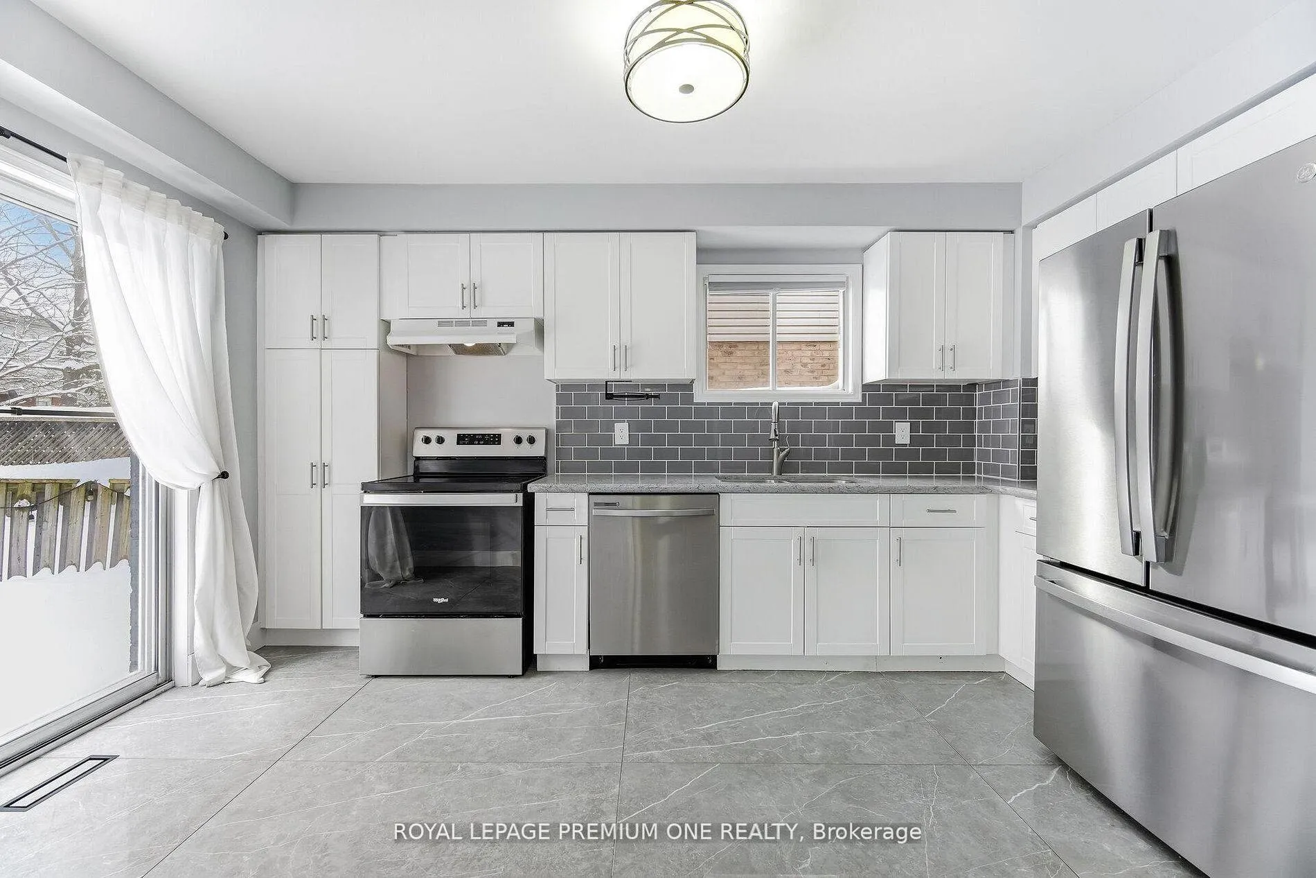 Photo 23 of 69 Mcknight Crescent, New Tecumseth, Tottenham — HOMEH
