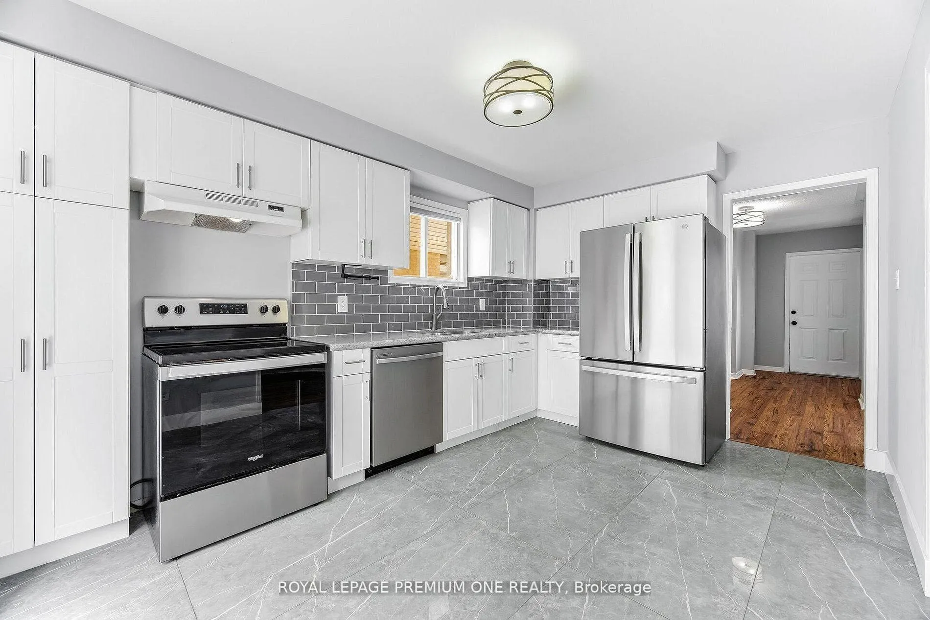 Photo 25 of 69 Mcknight Crescent, New Tecumseth, Tottenham — HOMEH