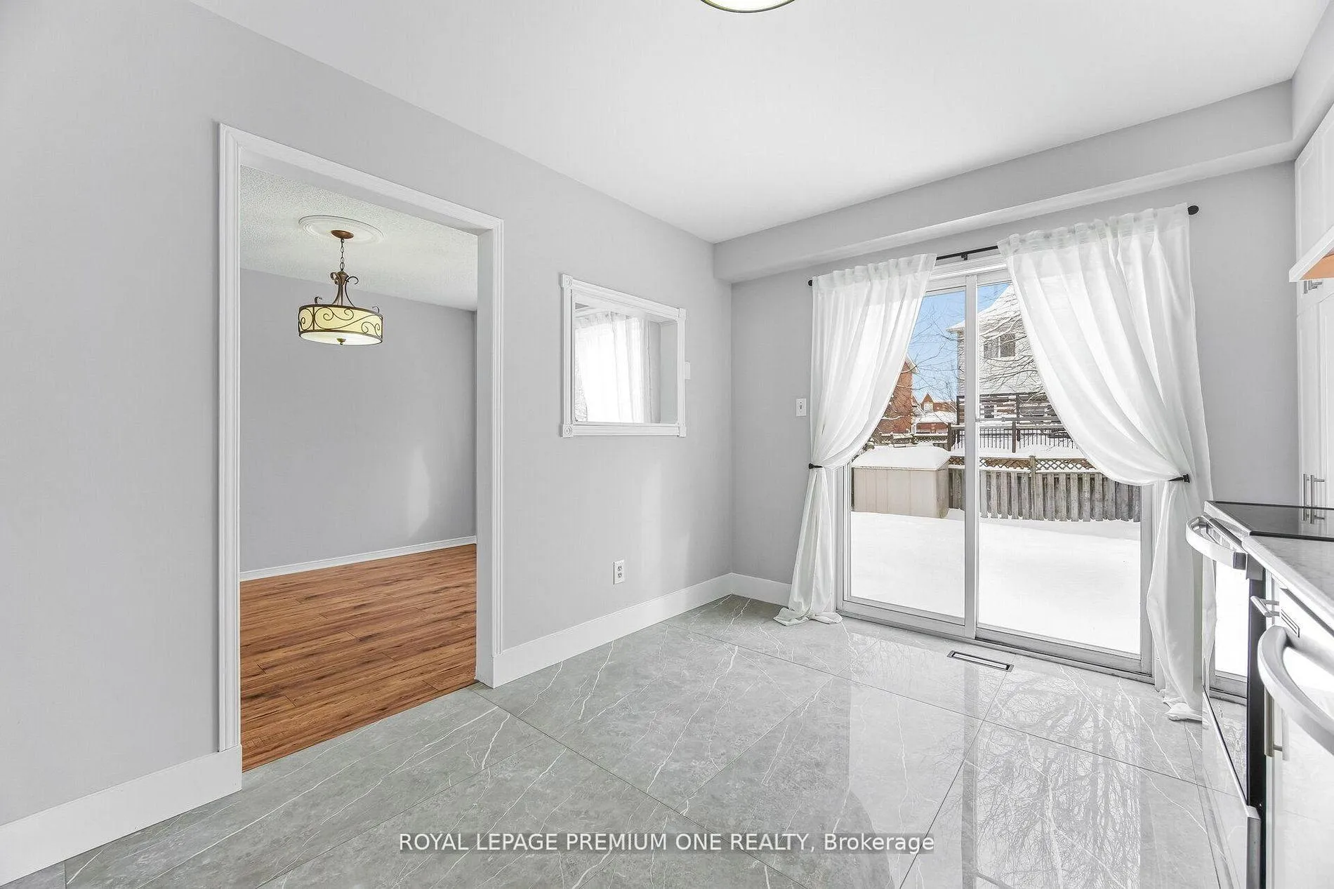 Photo 27 of 69 Mcknight Crescent, New Tecumseth, Tottenham — HOMEH